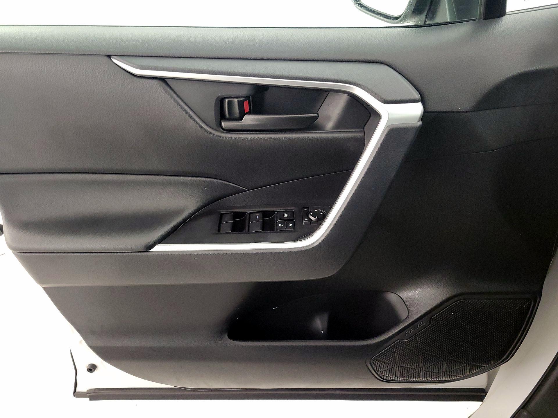 Thumbnail: 2024 Toyota RAV4 - 12