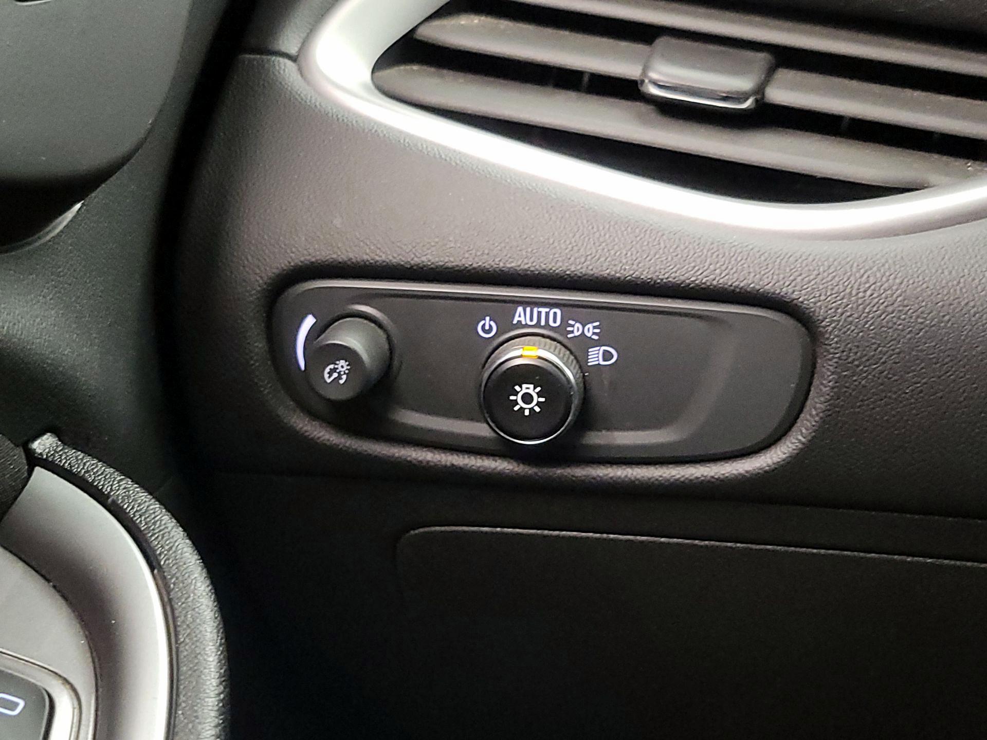 Thumbnail: 2023 Chevrolet Malibu - 13