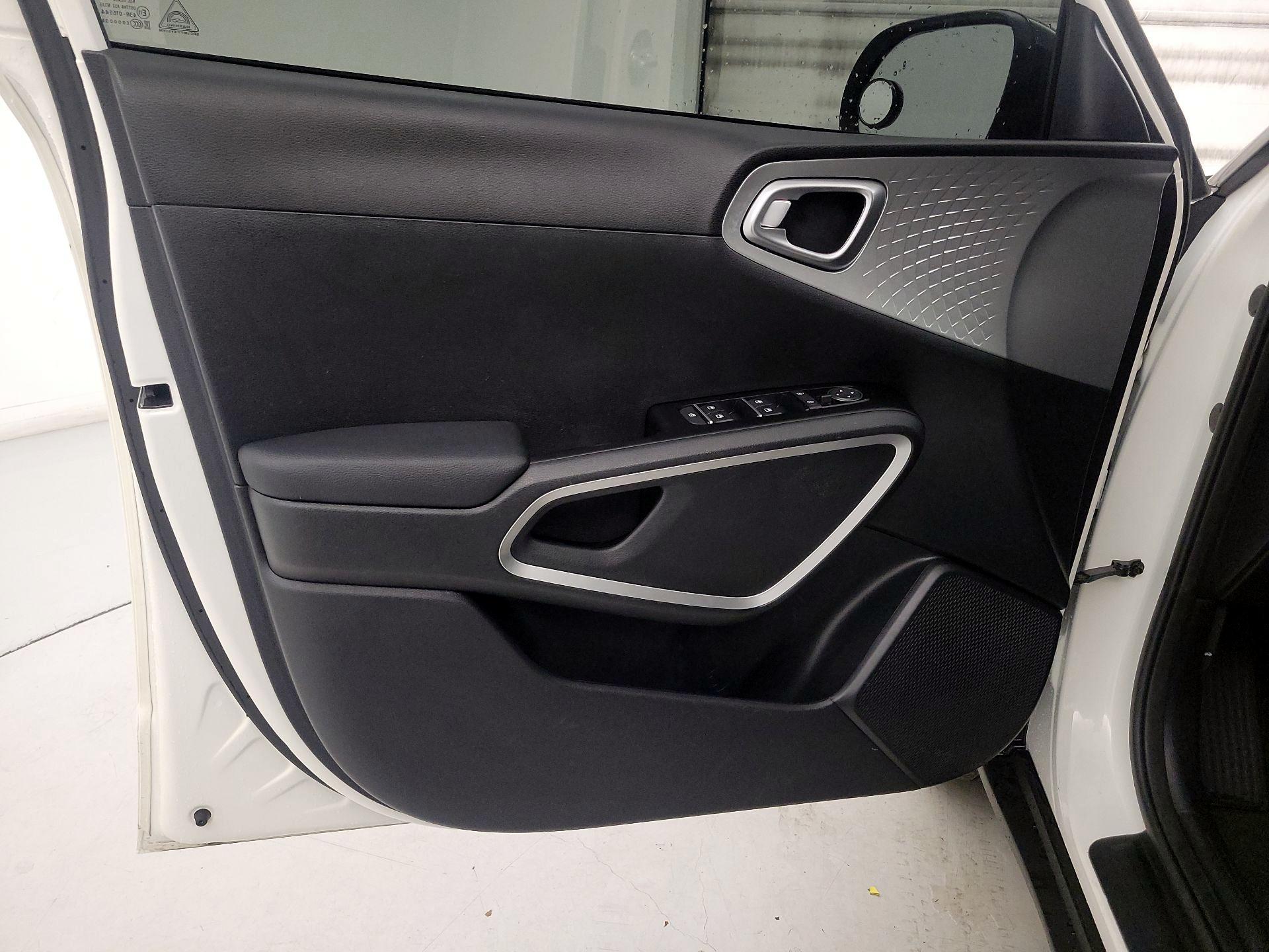 Thumbnail: 2023 Kia Soul - 12