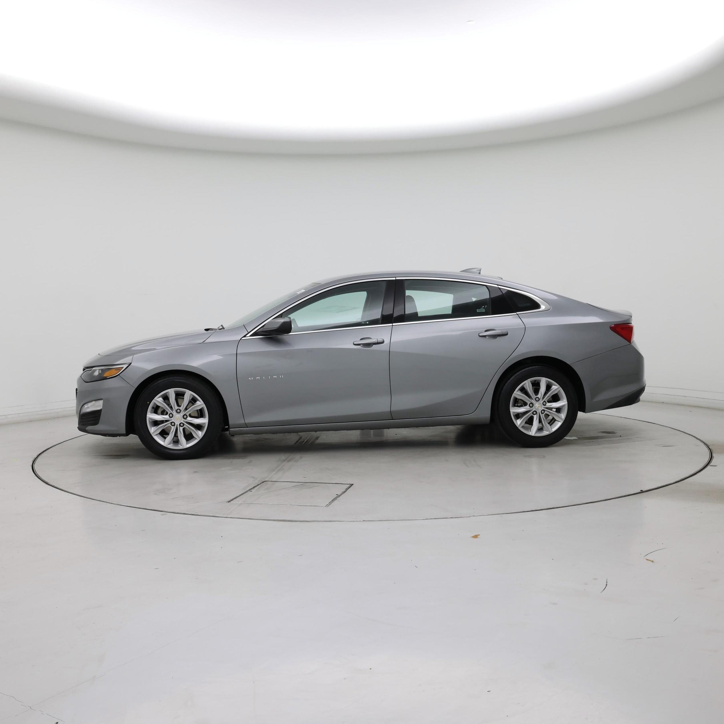 Thumbnail: 2023 Chevrolet Malibu - 3