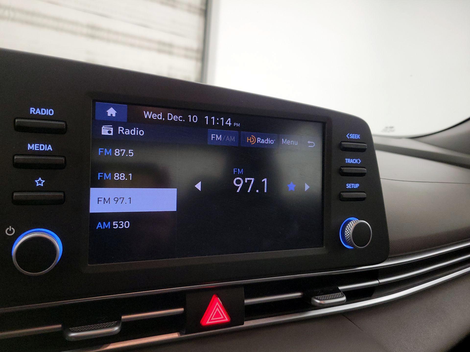 Thumbnail: 2024 Hyundai Elantra - 15