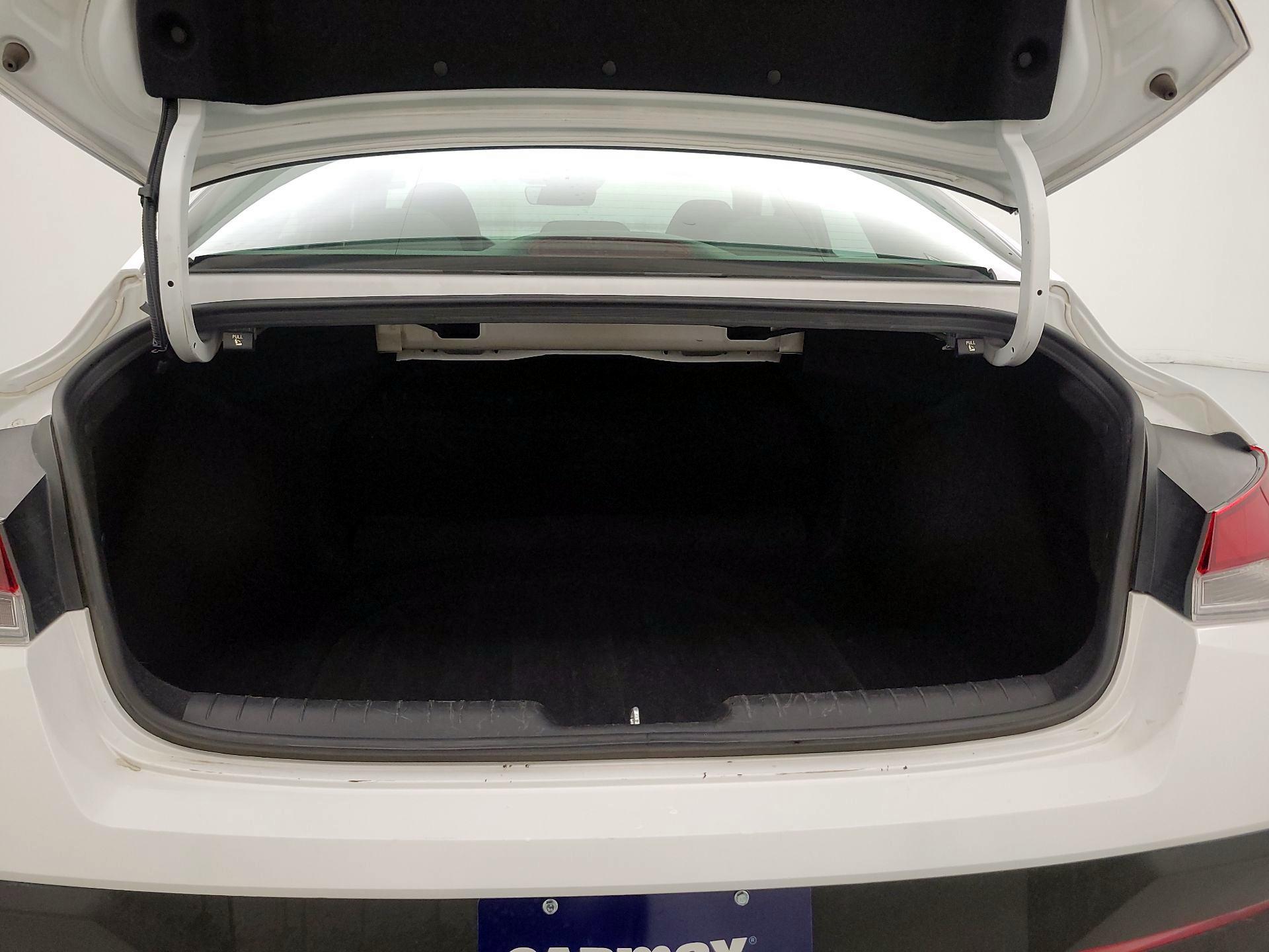 Thumbnail: 2024 Hyundai Elantra - 20