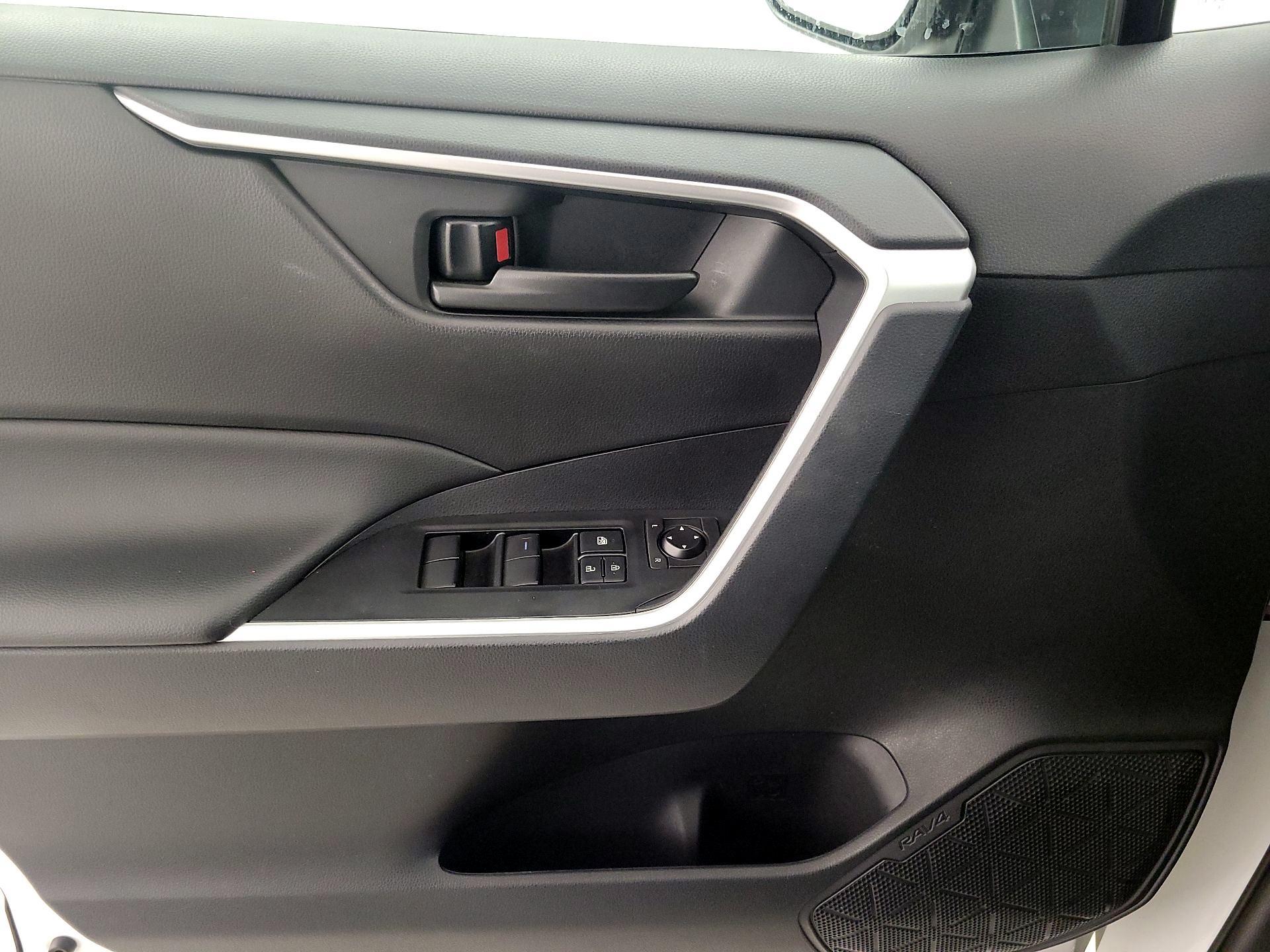 Thumbnail: 2024 Toyota RAV4 - 12