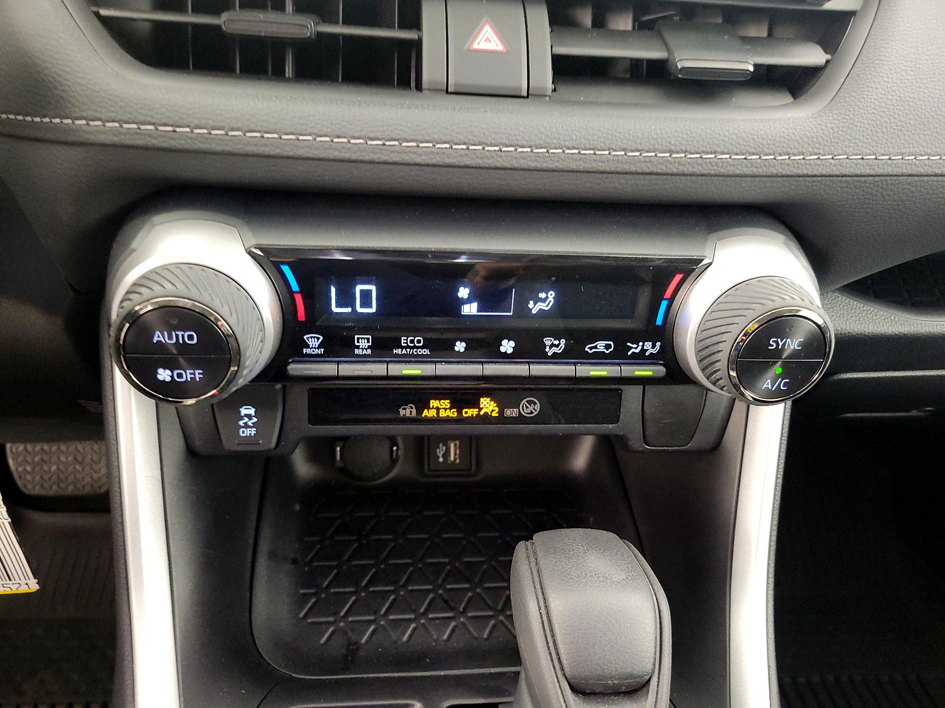 Thumbnail: 2024 Toyota RAV4 - 16