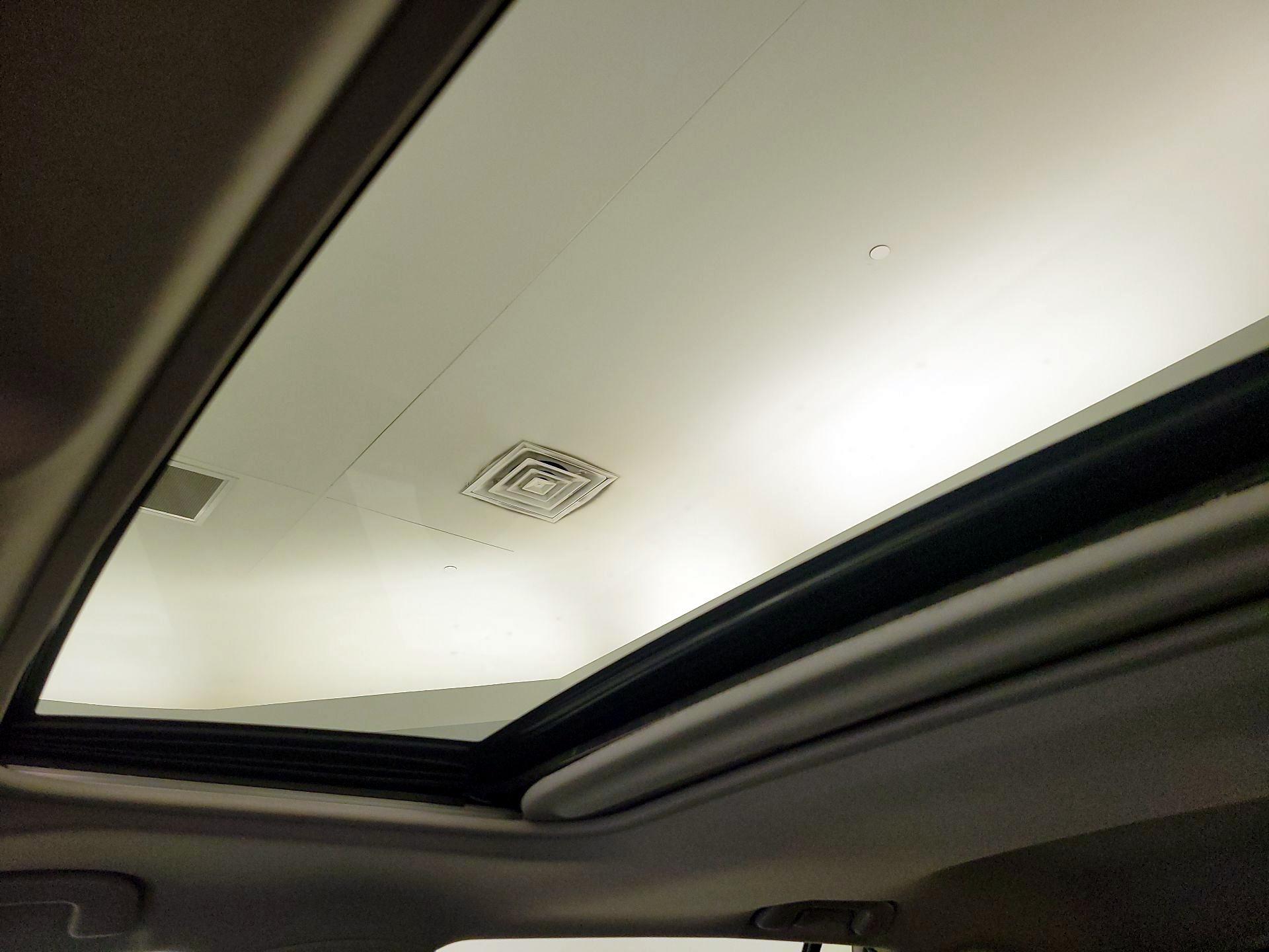 Thumbnail: 2020 Toyota RAV4 - 19