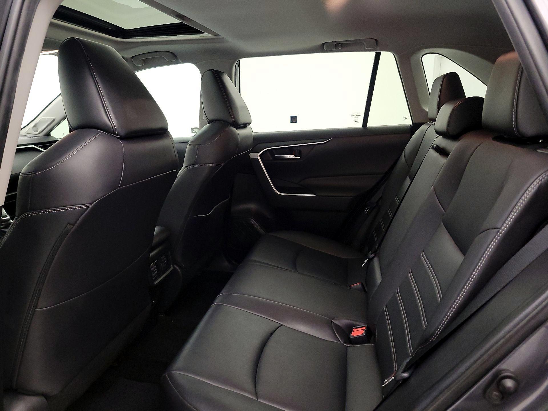 Thumbnail: 2020 Toyota RAV4 - 20