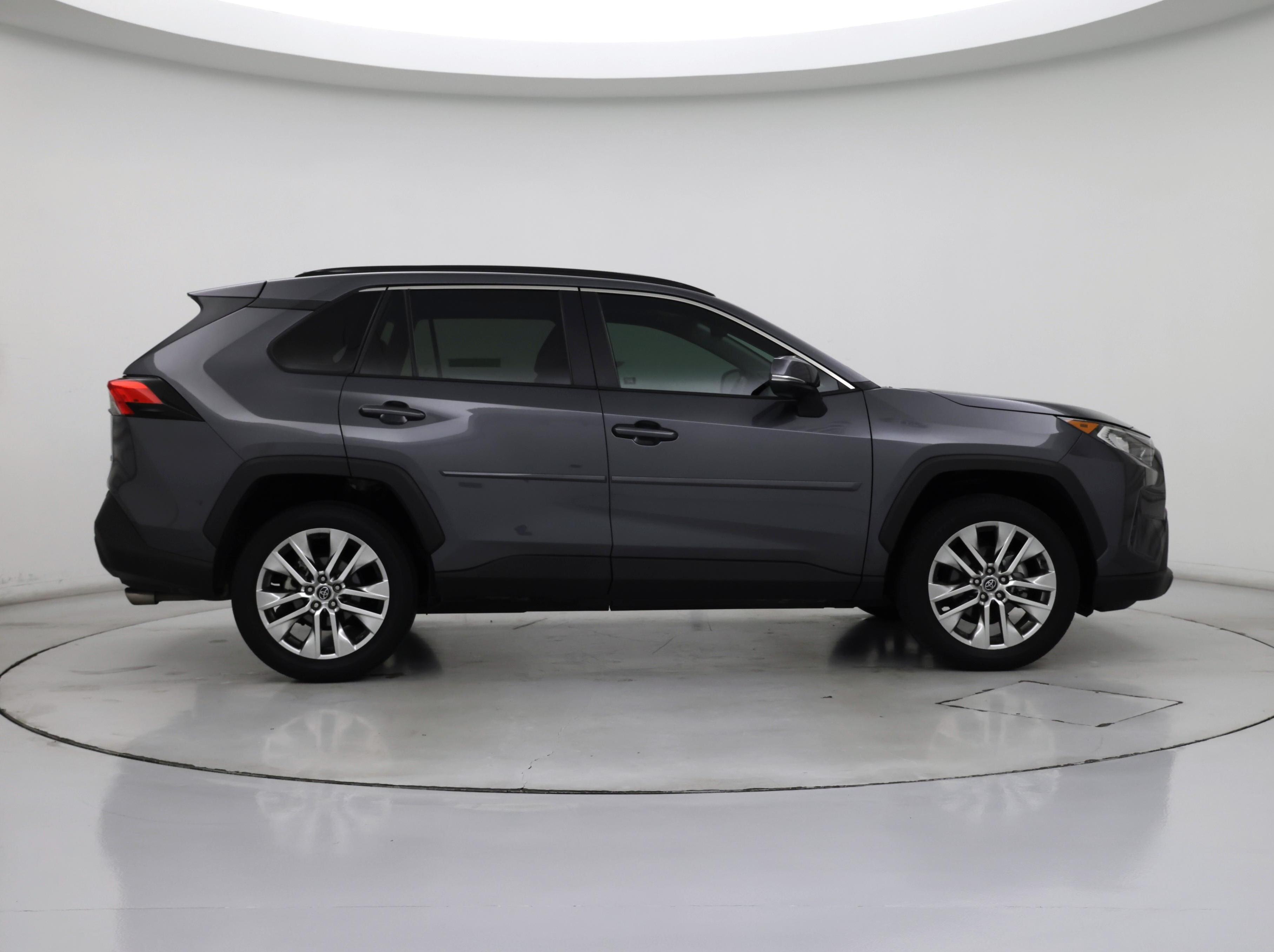 Thumbnail: 2020 Toyota RAV4 - 7