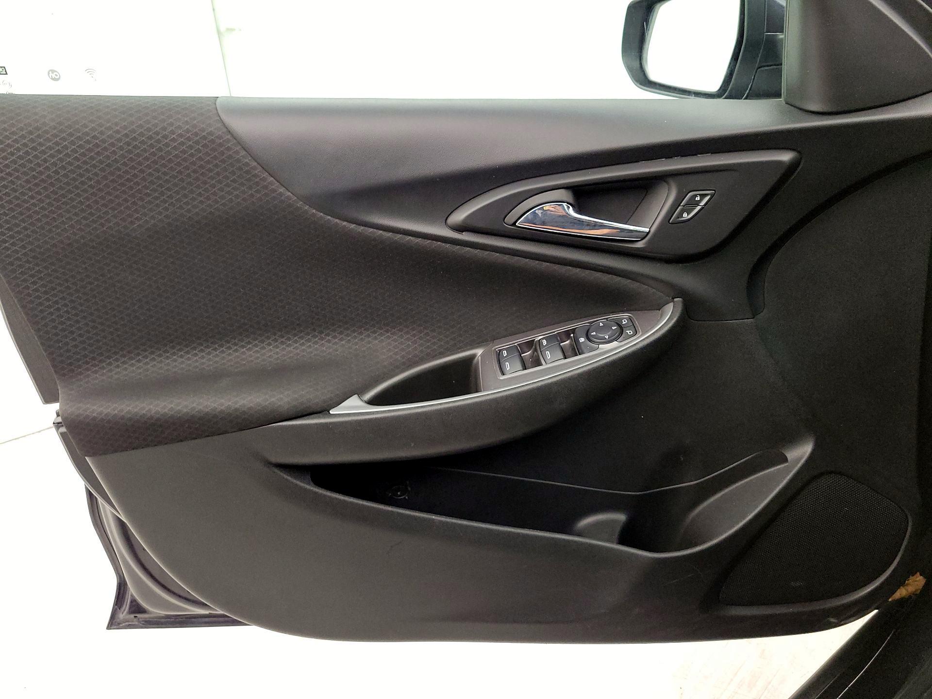 Thumbnail: 2023 Chevrolet Malibu - 12