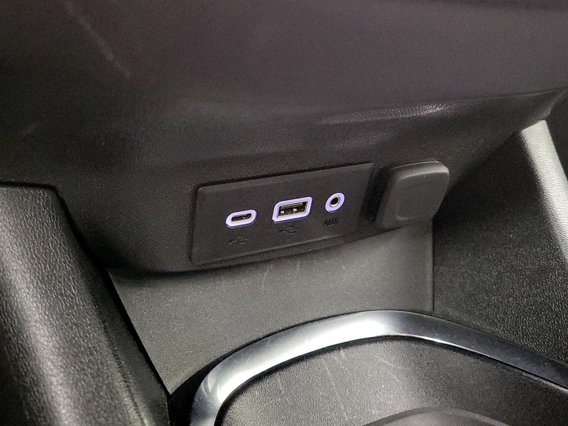 Thumbnail: 2023 Chevrolet Malibu - 18