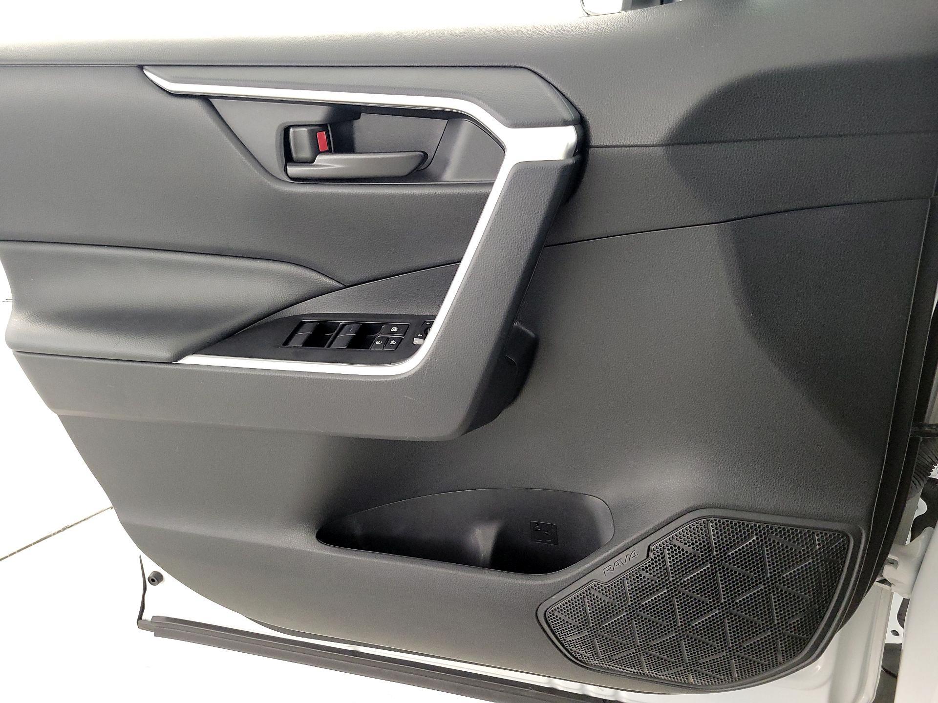 Thumbnail: 2024 Toyota RAV4 - 12