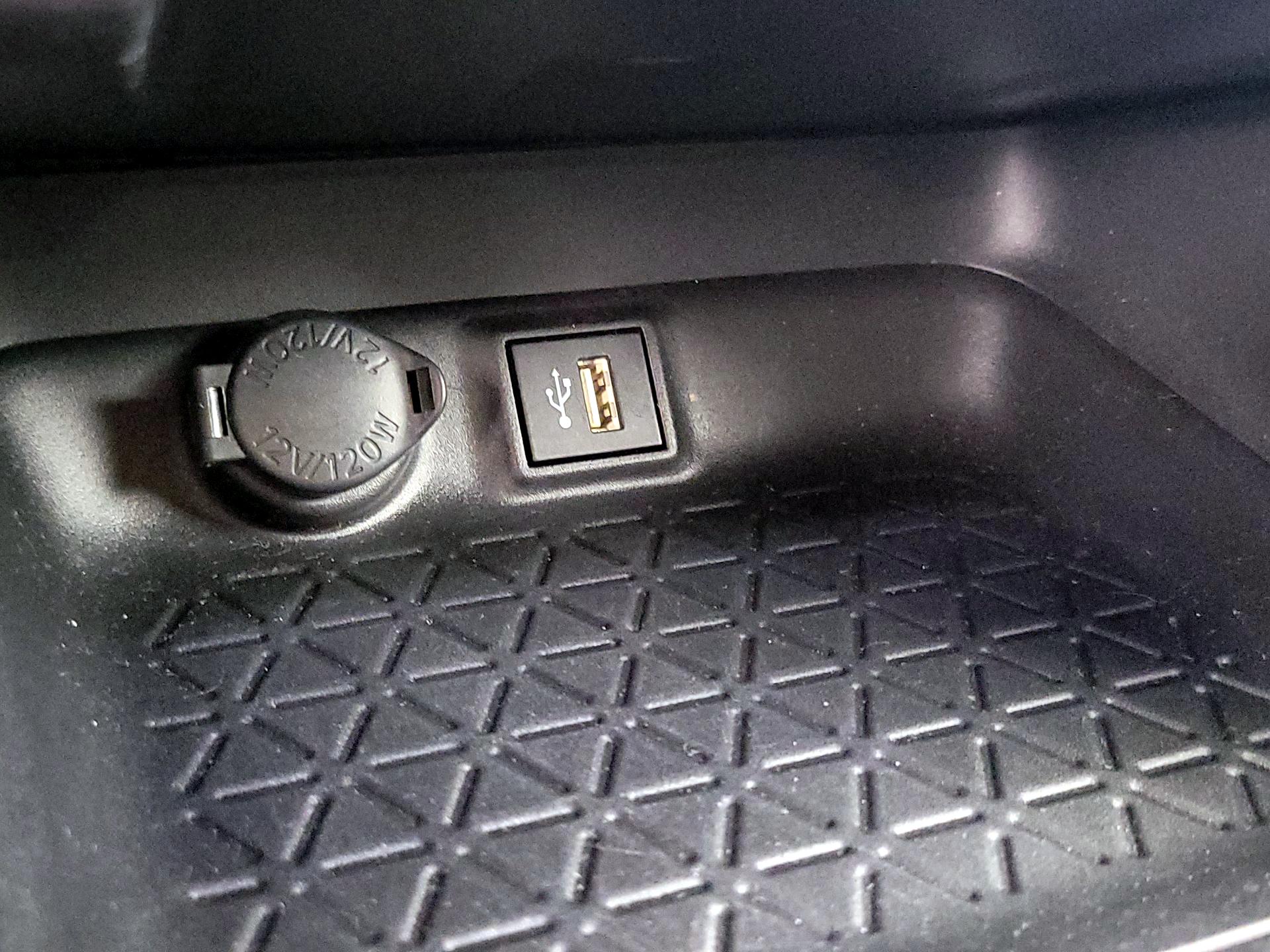 Thumbnail: 2024 Toyota RAV4 - 18