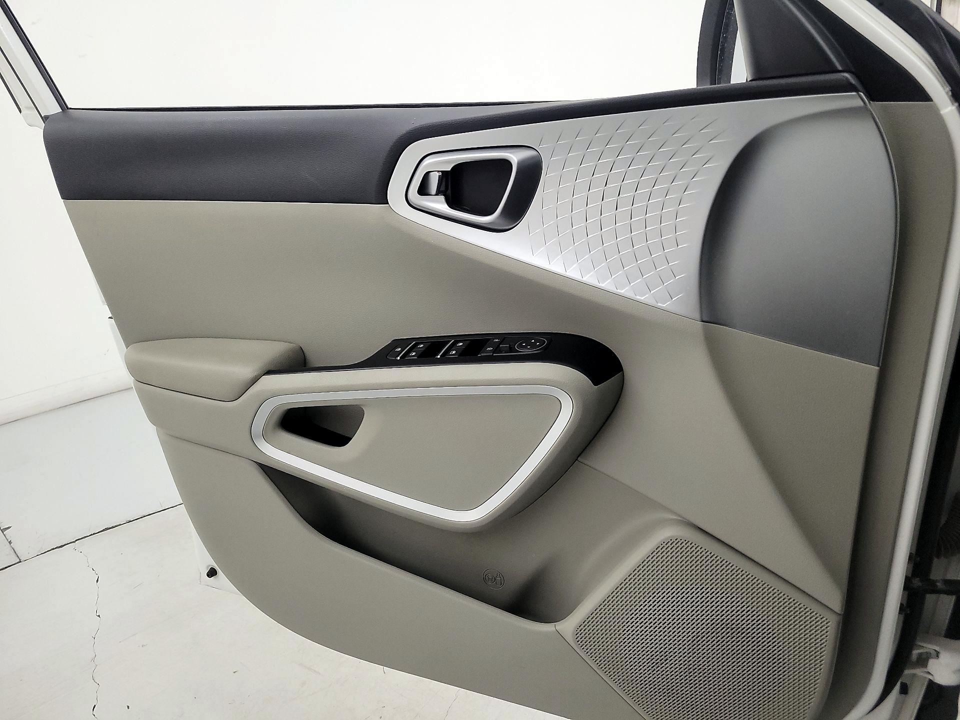 Thumbnail: 2021 Kia Soul - 12