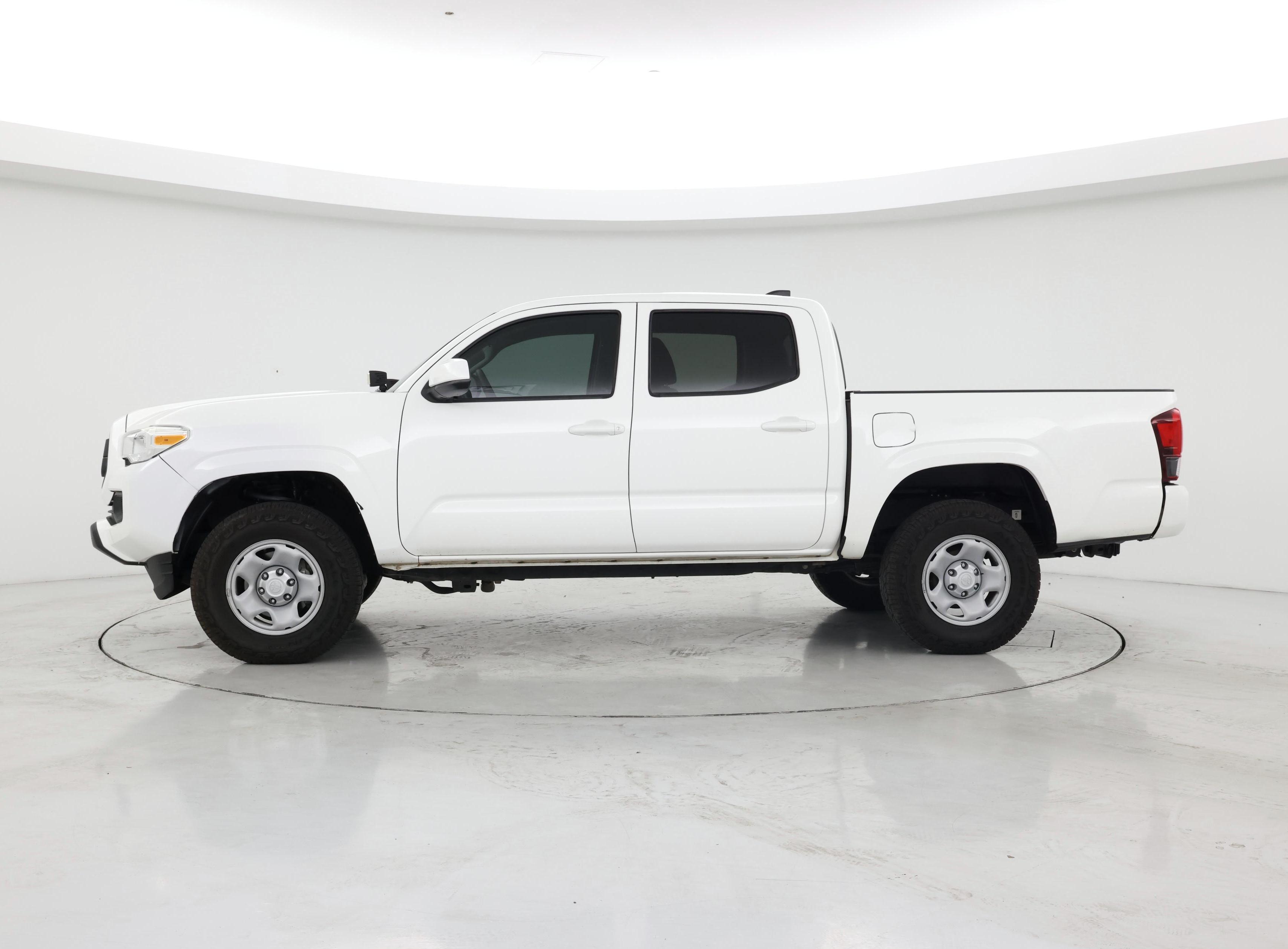 Thumbnail: 2021 Toyota Tacoma - 3