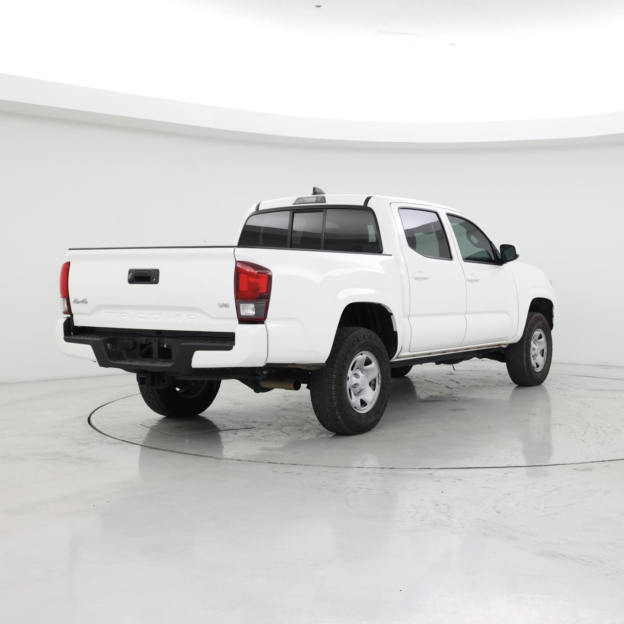 Thumbnail: 2021 Toyota Tacoma - 8