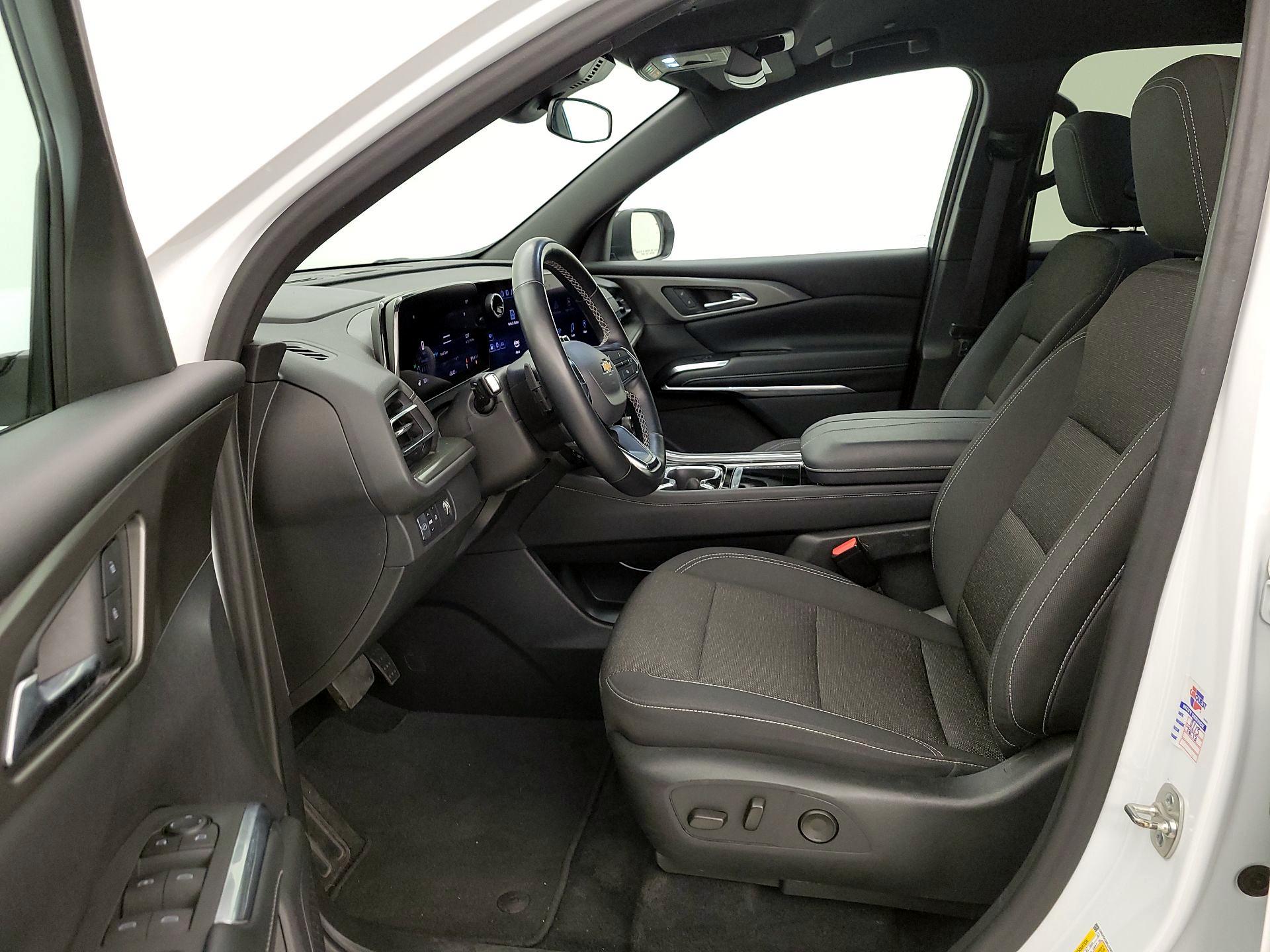 Thumbnail: 2024 Chevrolet Traverse - 11