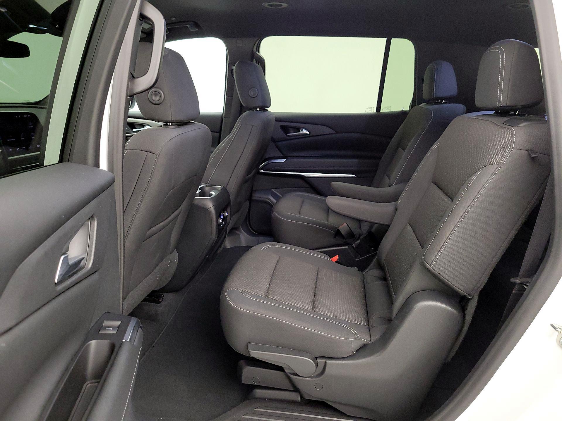 Thumbnail: 2024 Chevrolet Traverse - 17