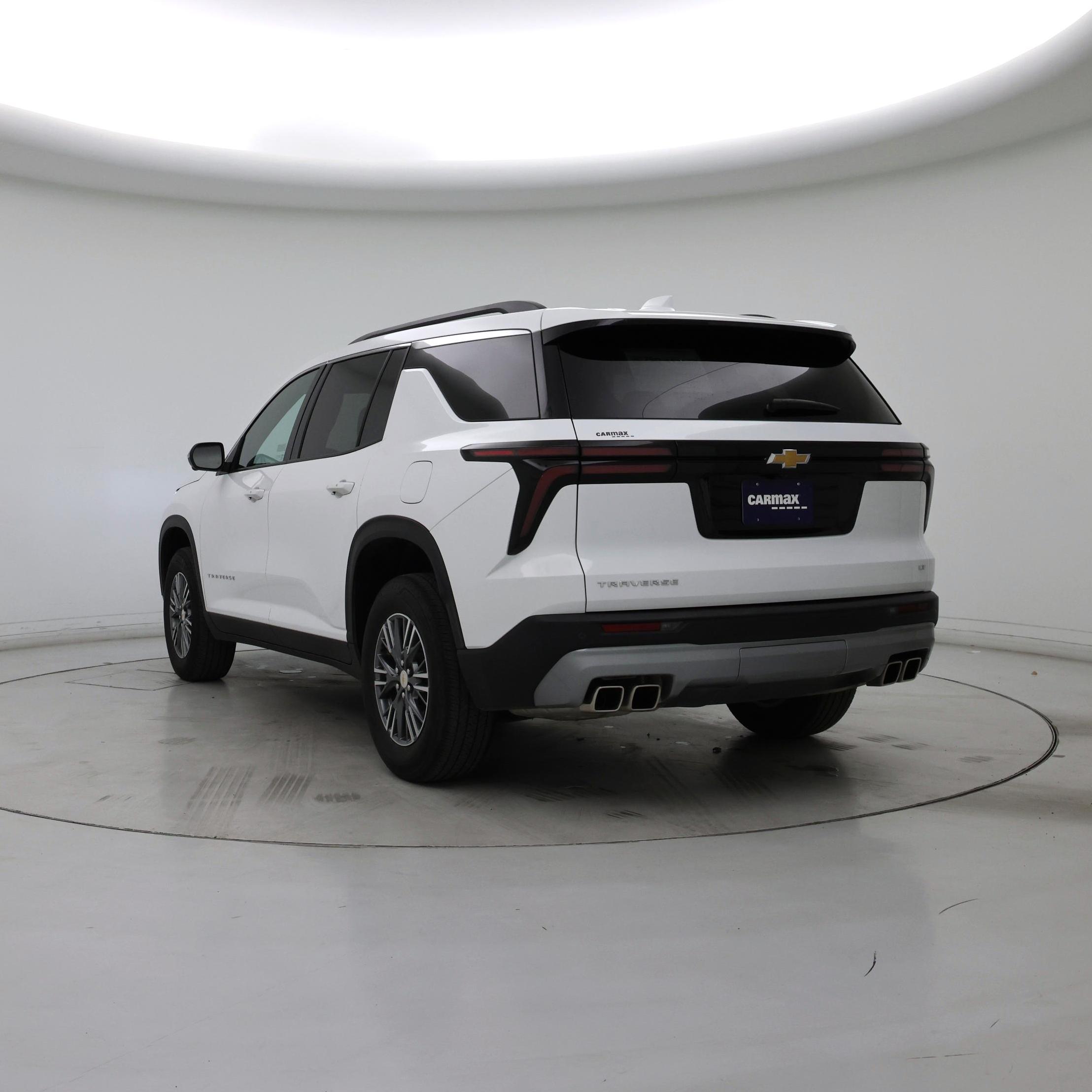 Thumbnail: 2024 Chevrolet Traverse - 2