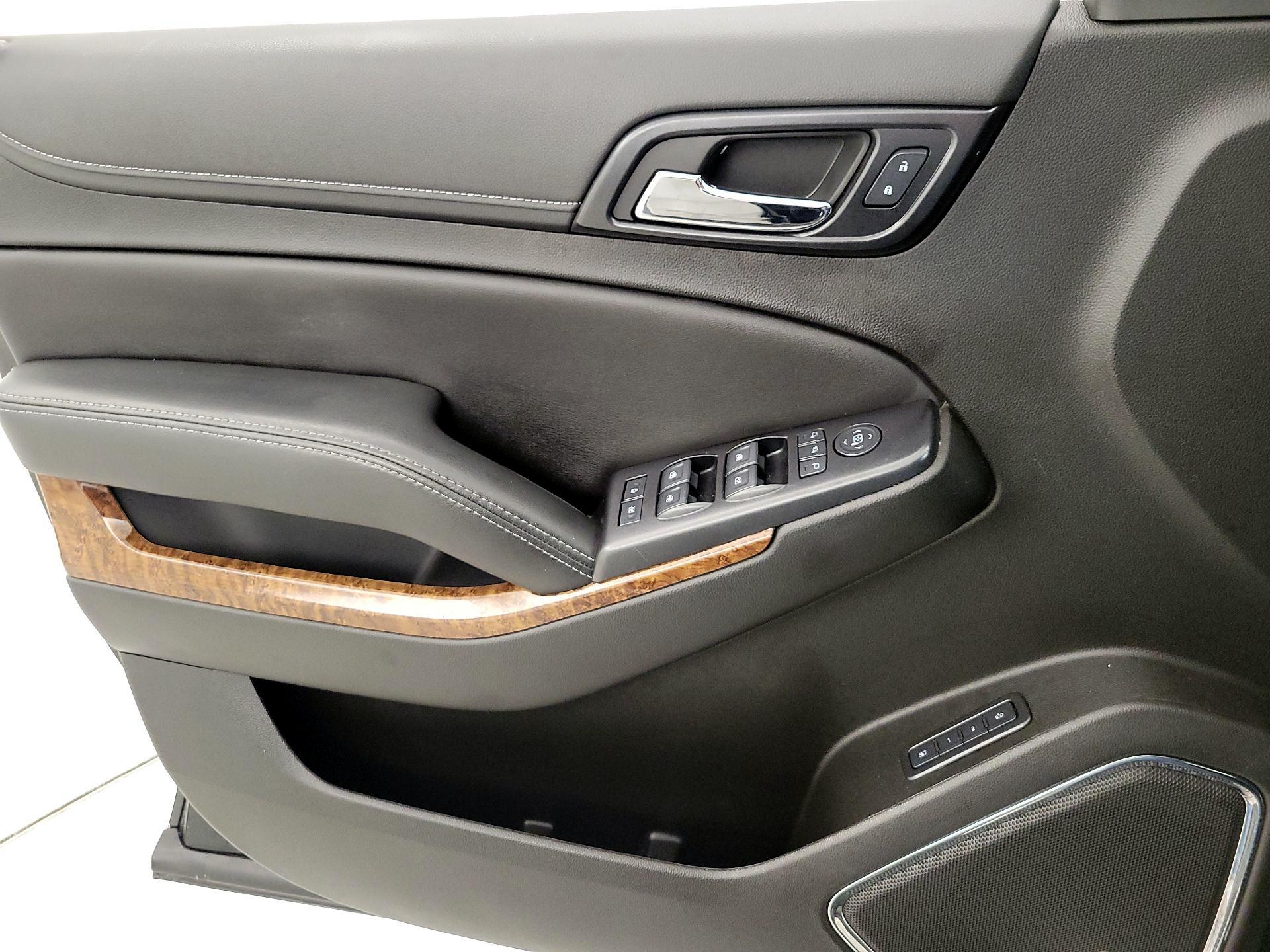 Thumbnail: 2020 Chevrolet Tahoe - 12