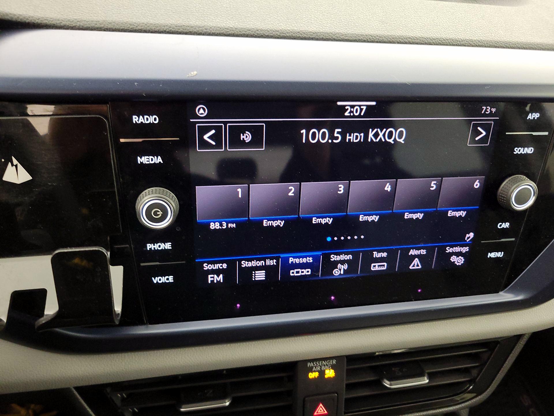 Thumbnail: 2022 Volkswagen Taos - 15