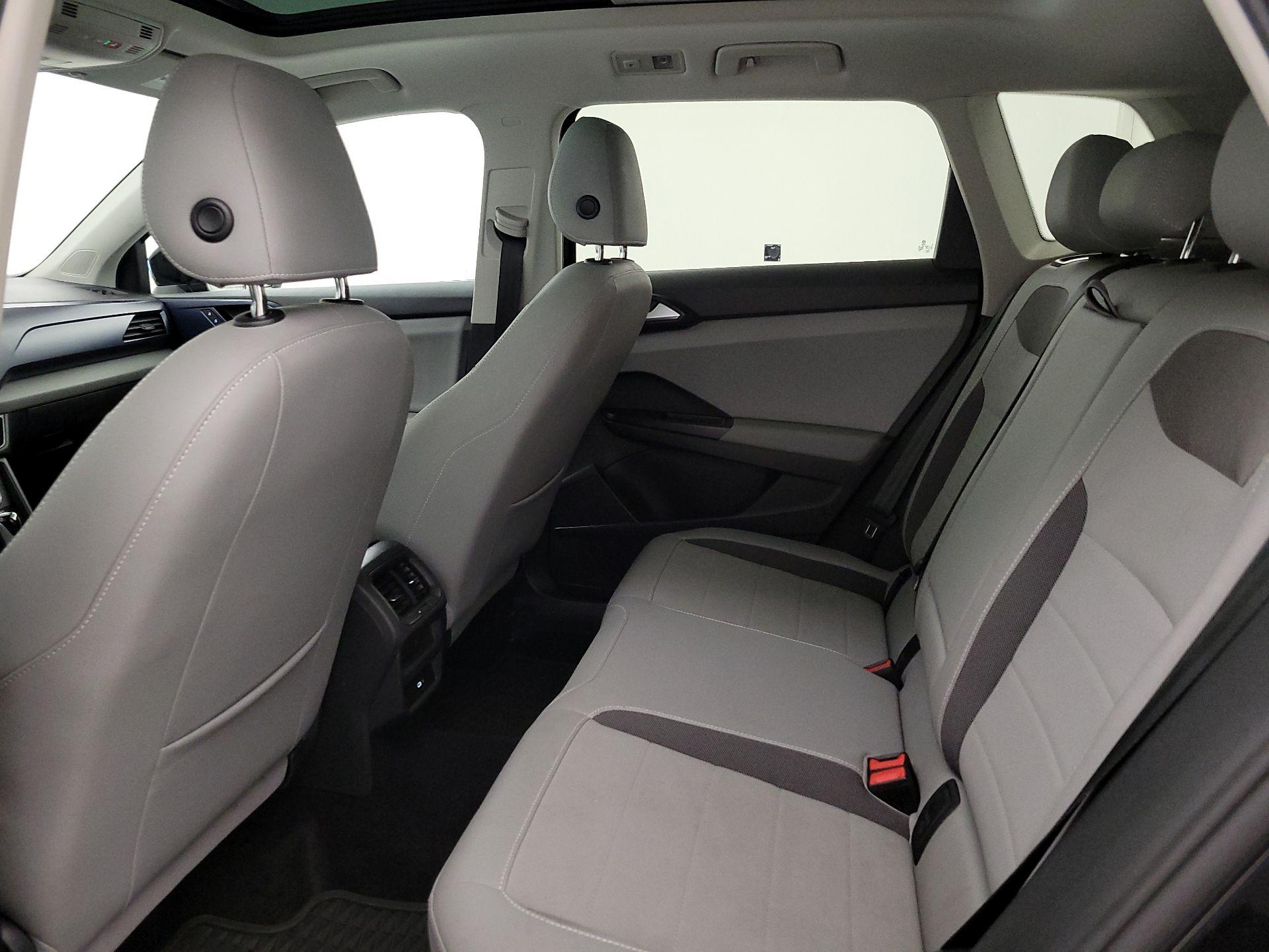 Thumbnail: 2022 Volkswagen Taos - 20