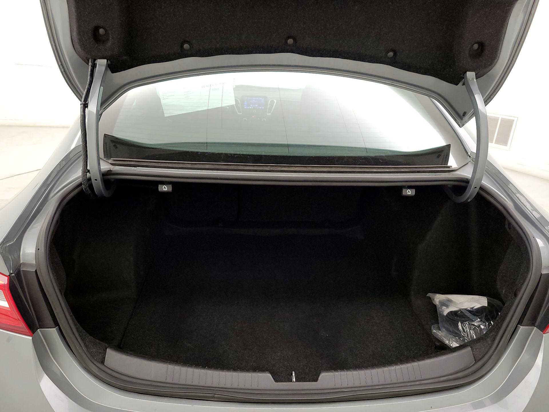 Thumbnail: 2023 Chevrolet Malibu - 20