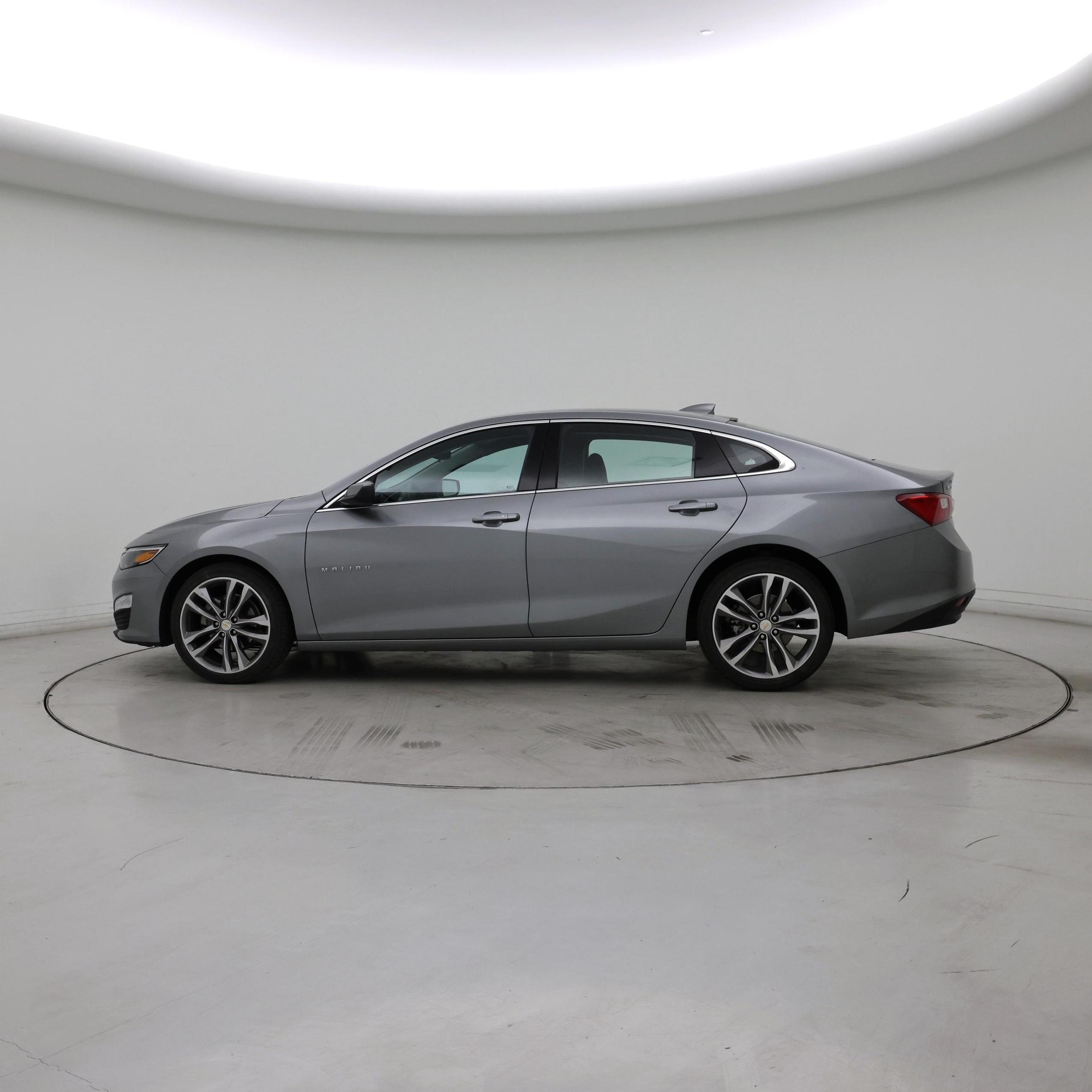 Thumbnail: 2023 Chevrolet Malibu - 3