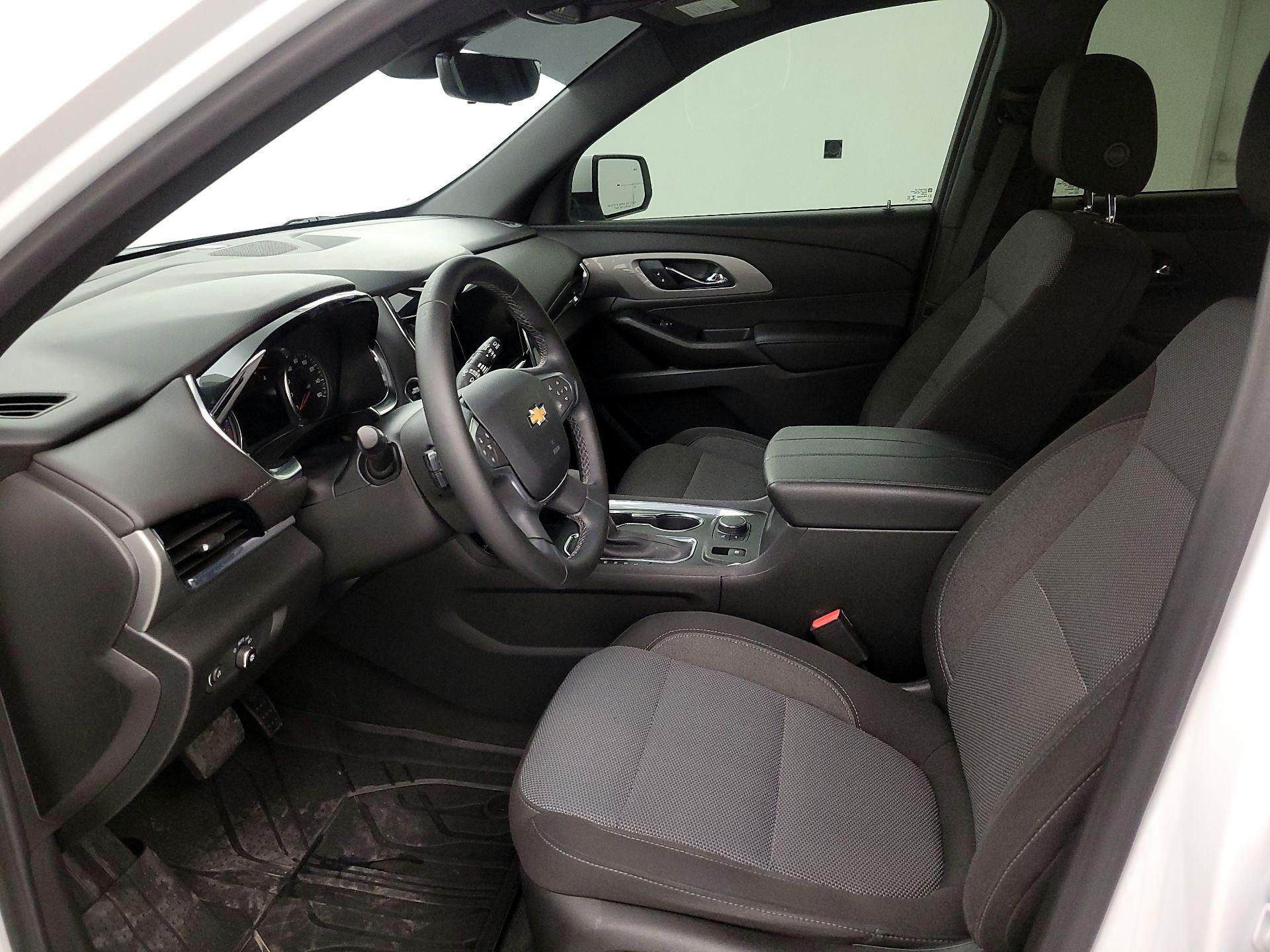 Thumbnail: 2023 Chevrolet Traverse - 11