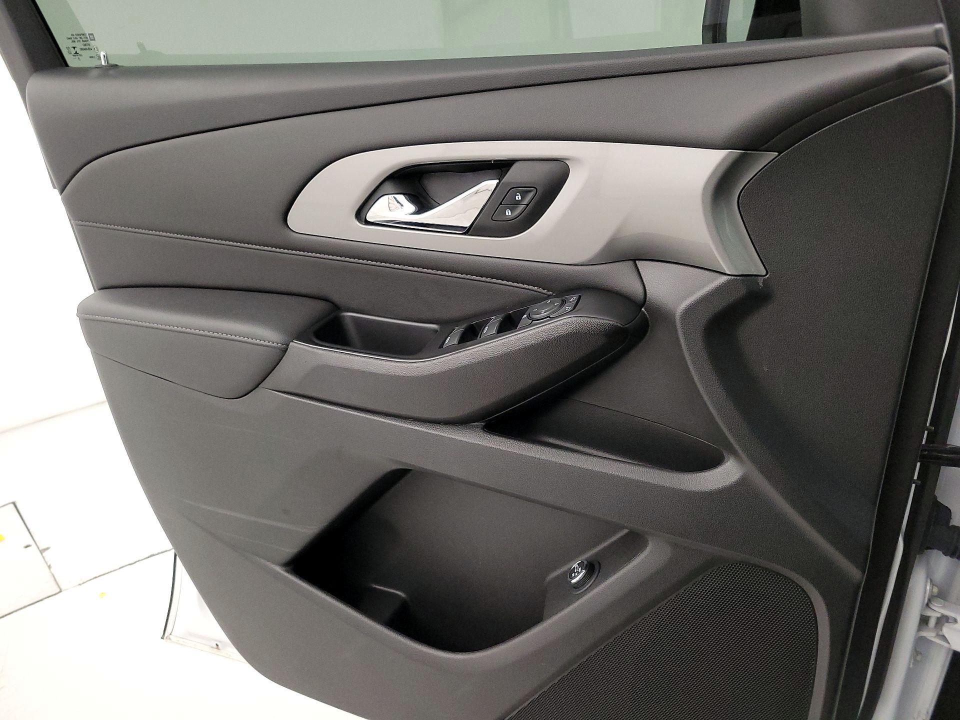 Thumbnail: 2023 Chevrolet Traverse - 12