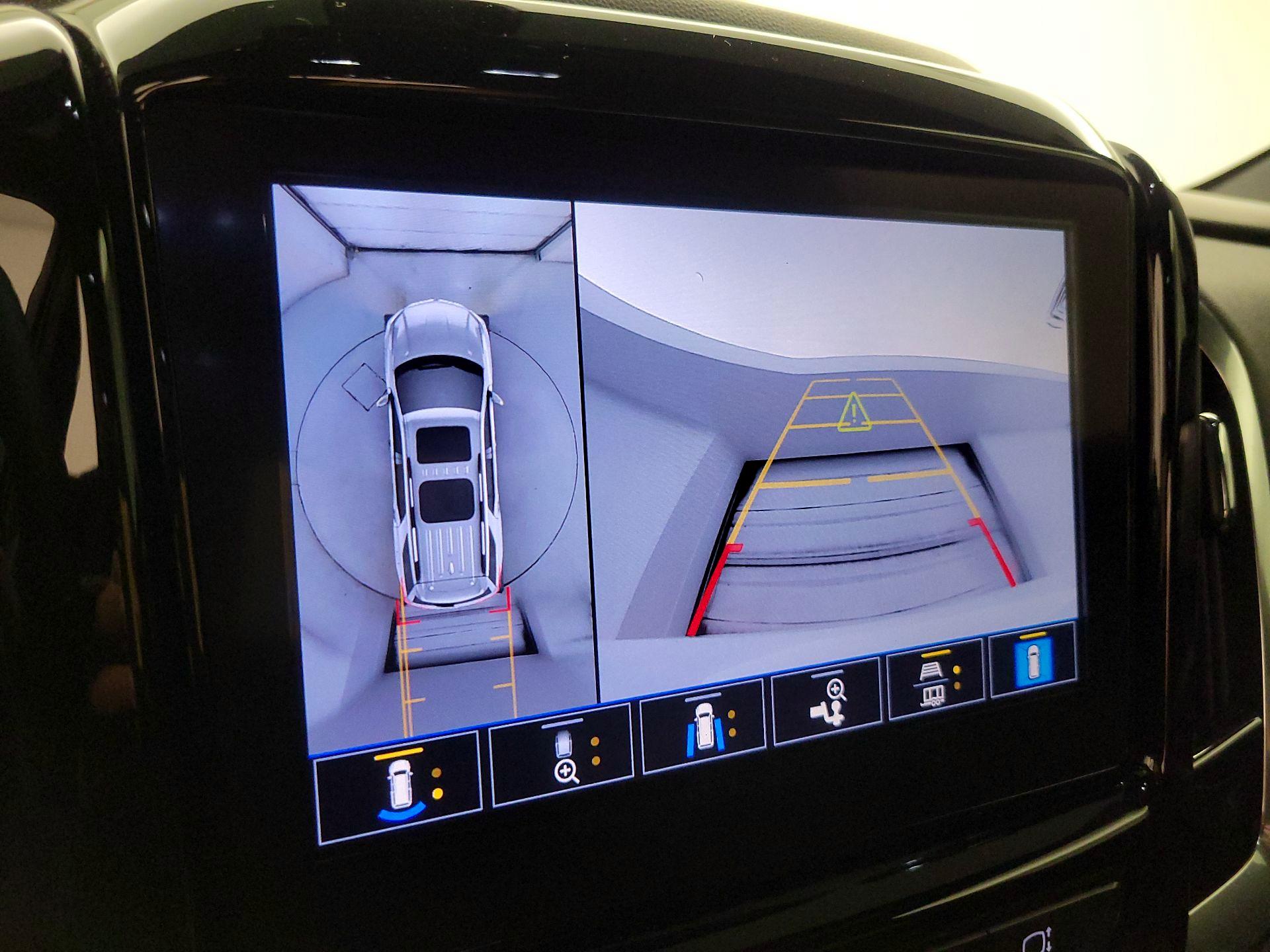 Thumbnail: 2023 Chevrolet Traverse - 14