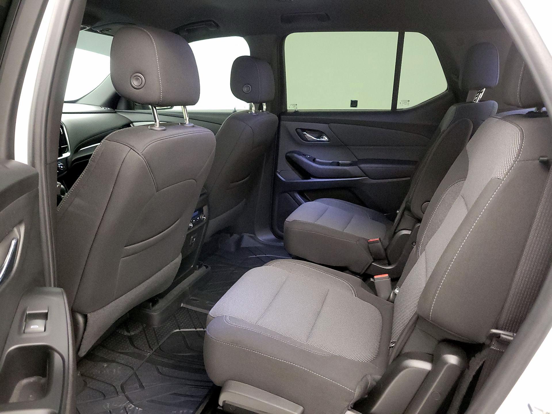 Thumbnail: 2023 Chevrolet Traverse - 19