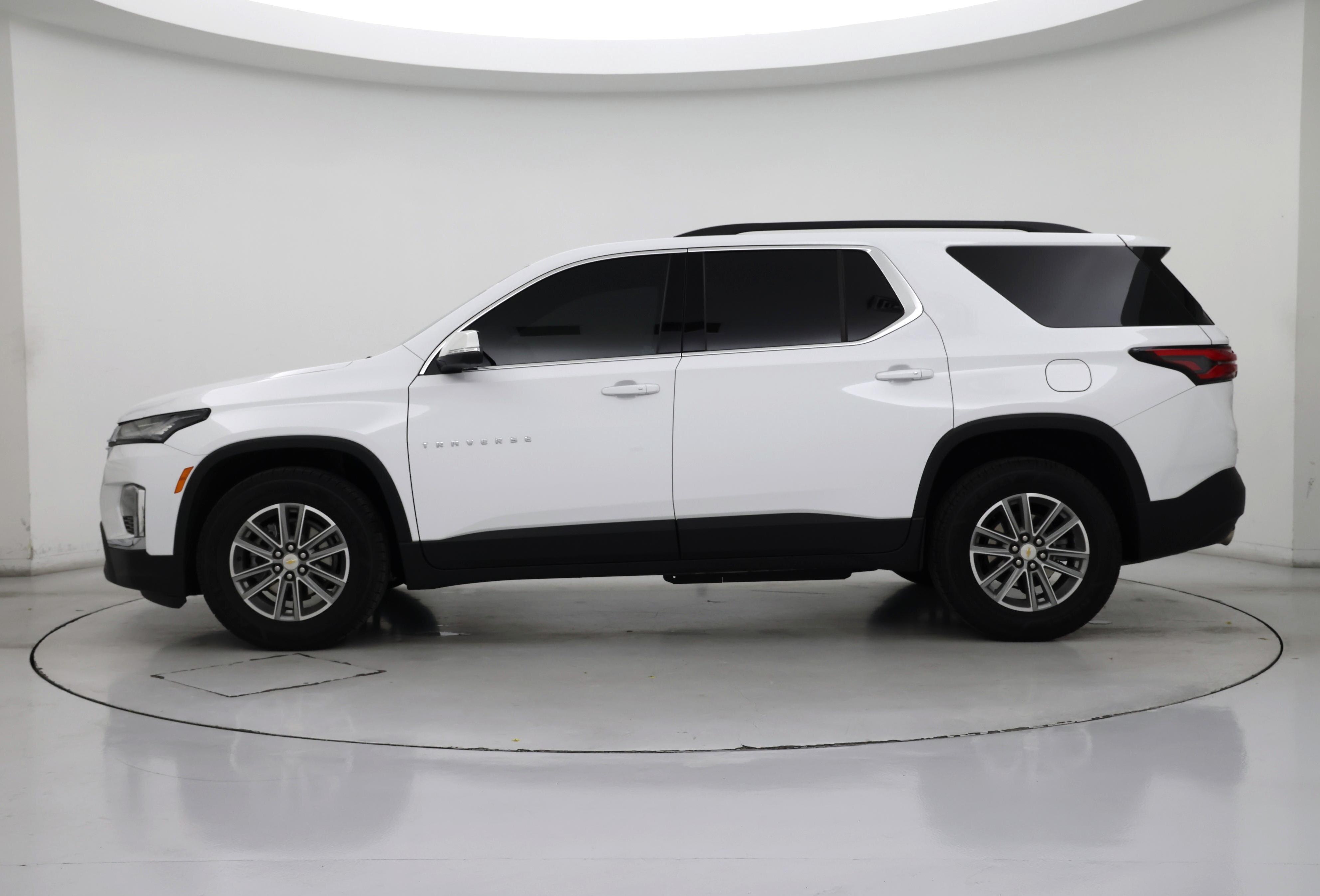 Thumbnail: 2023 Chevrolet Traverse - 3