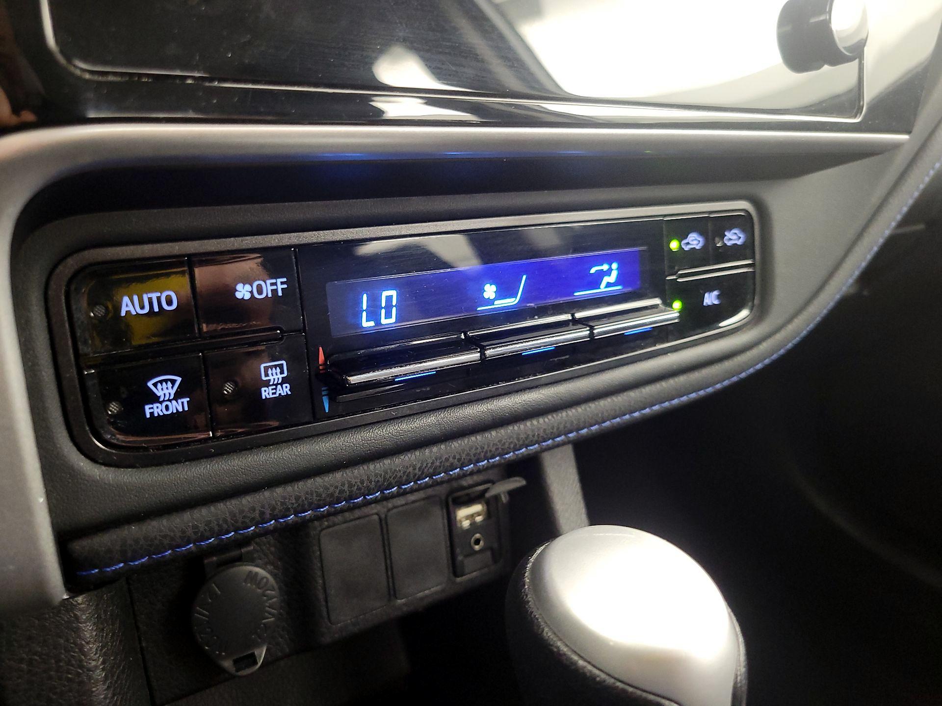 Thumbnail: 2019 Toyota Corolla - 16