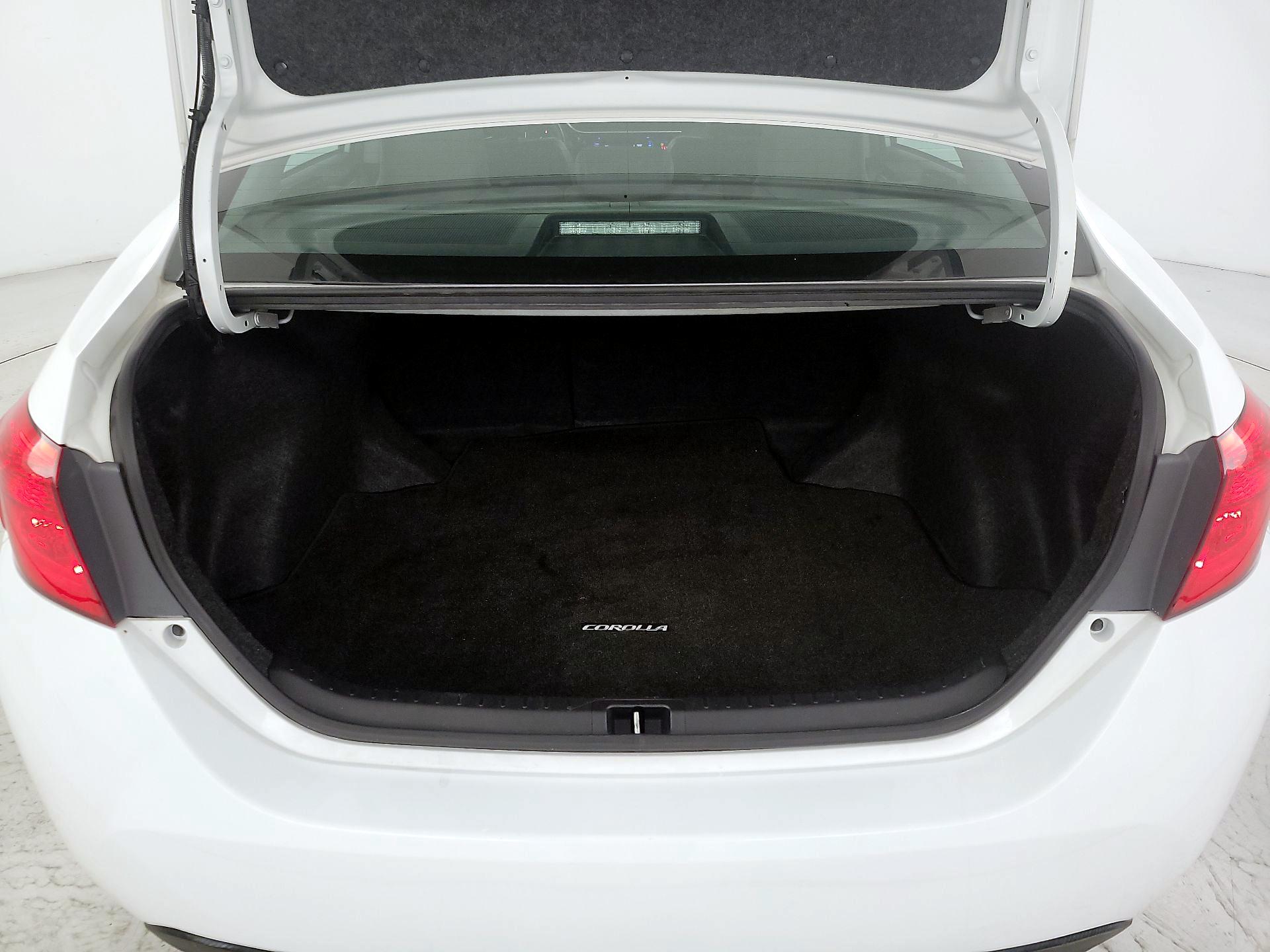 Thumbnail: 2019 Toyota Corolla - 20