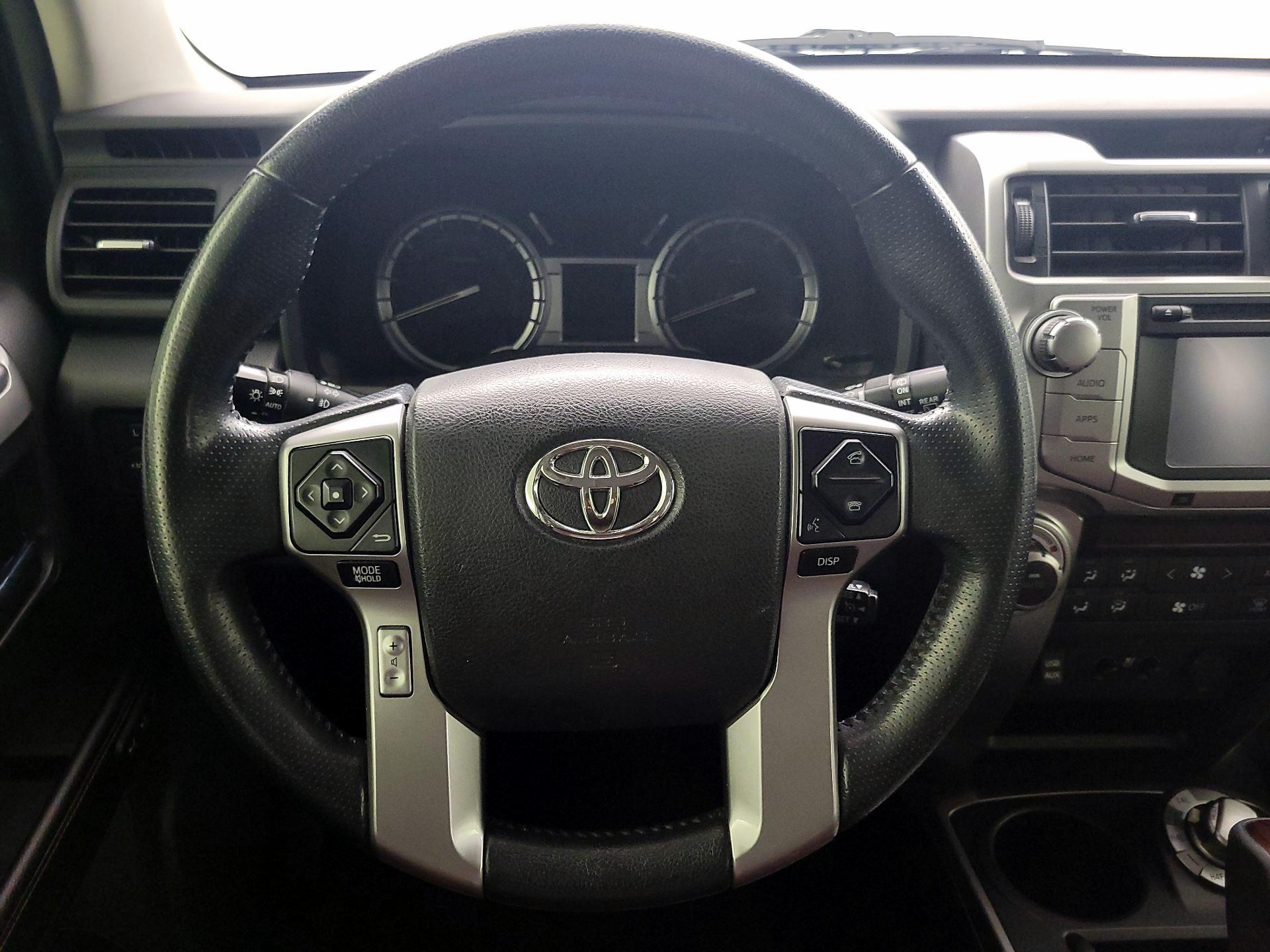 Thumbnail: 2016 Toyota 4Runner - 10