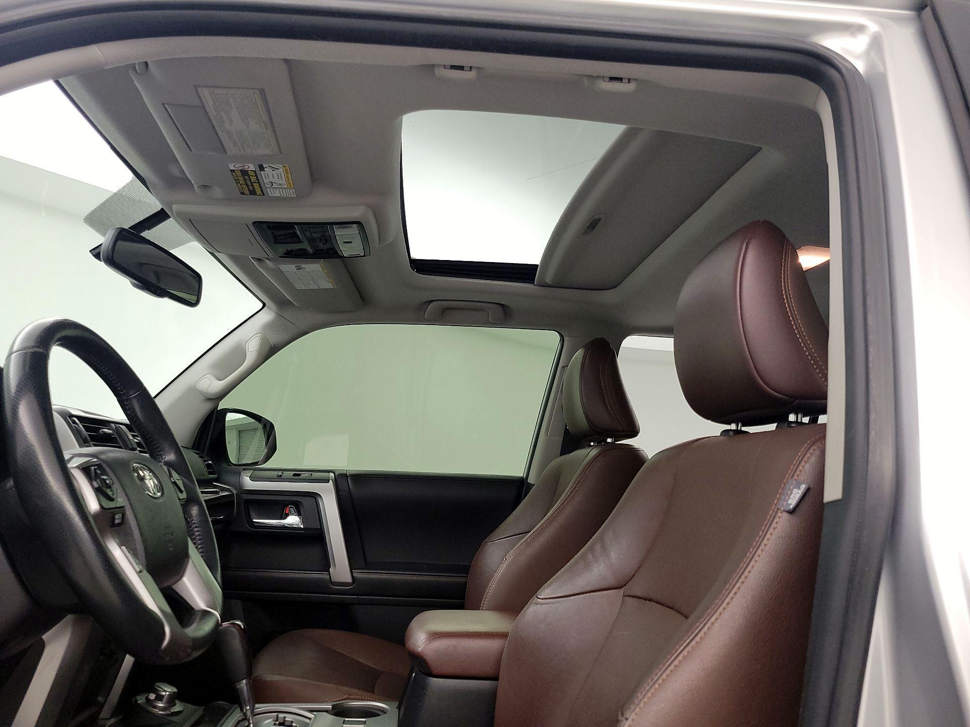 Thumbnail: 2016 Toyota 4Runner - 19