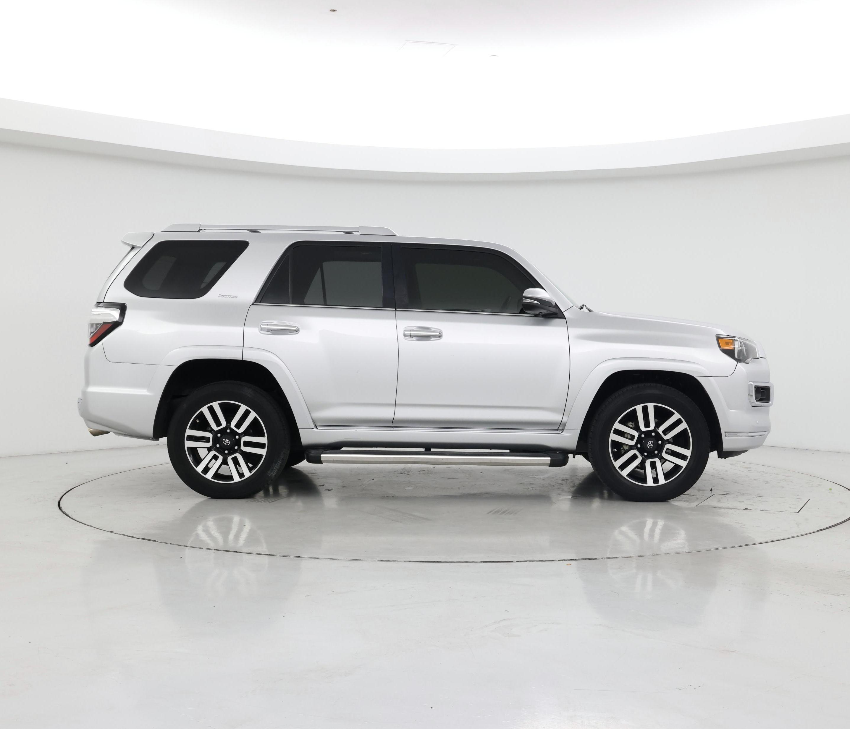 Thumbnail: 2016 Toyota 4Runner - 7