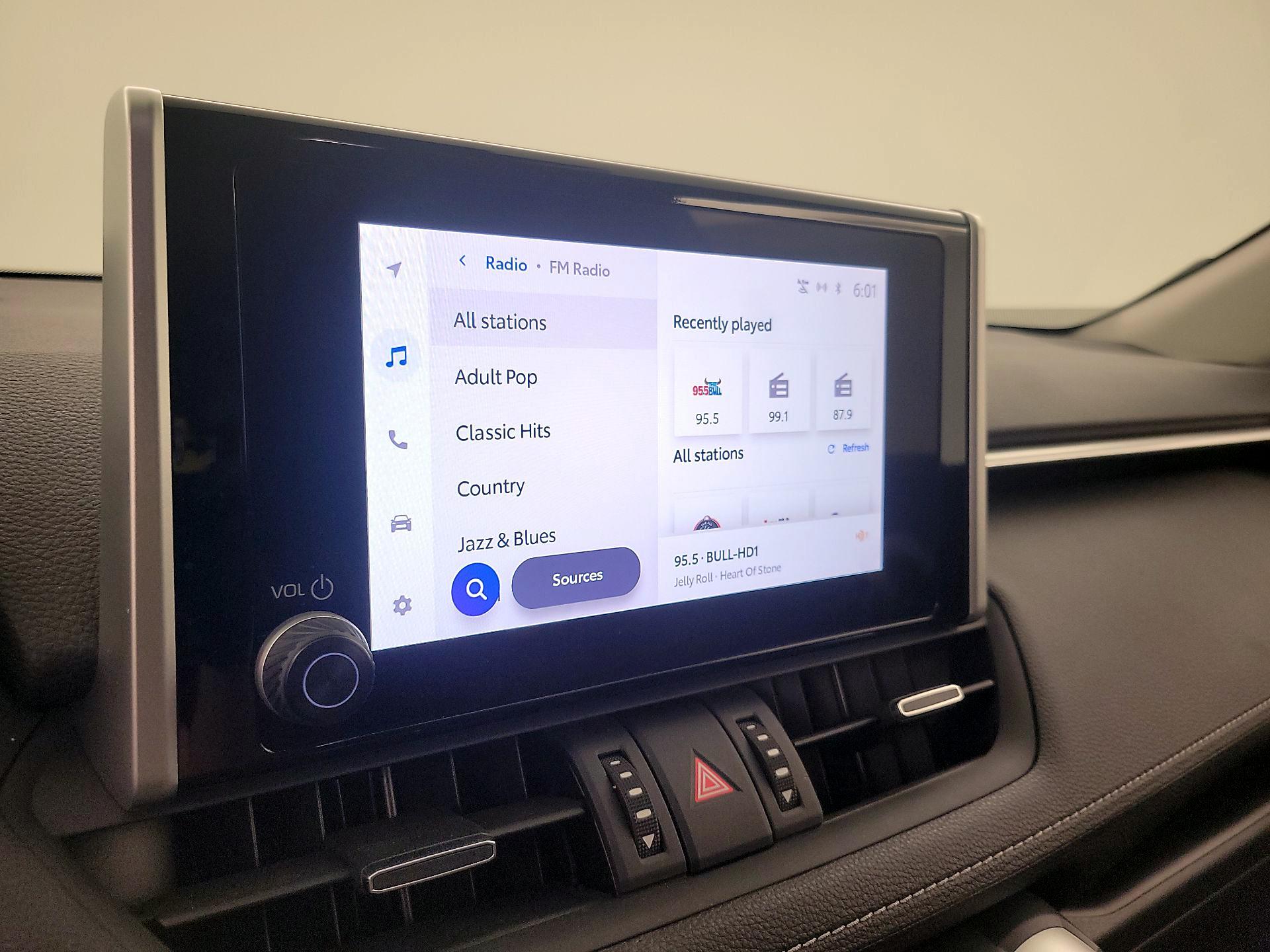 Thumbnail: 2023 Toyota RAV4 - 15