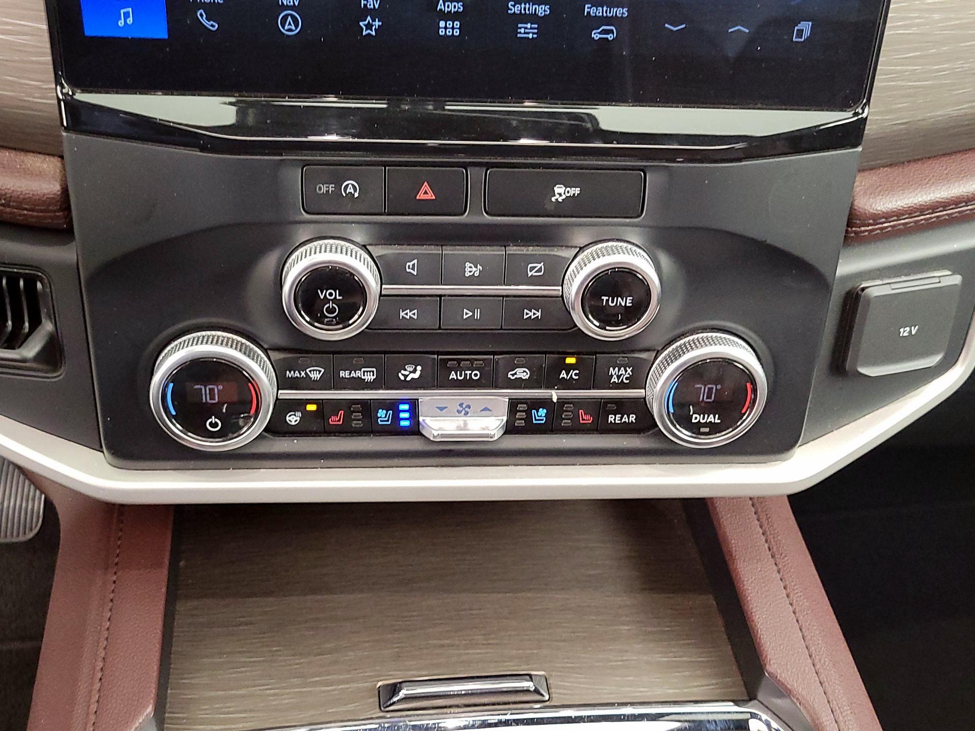 Thumbnail: 2024 Ford Expedition - 17