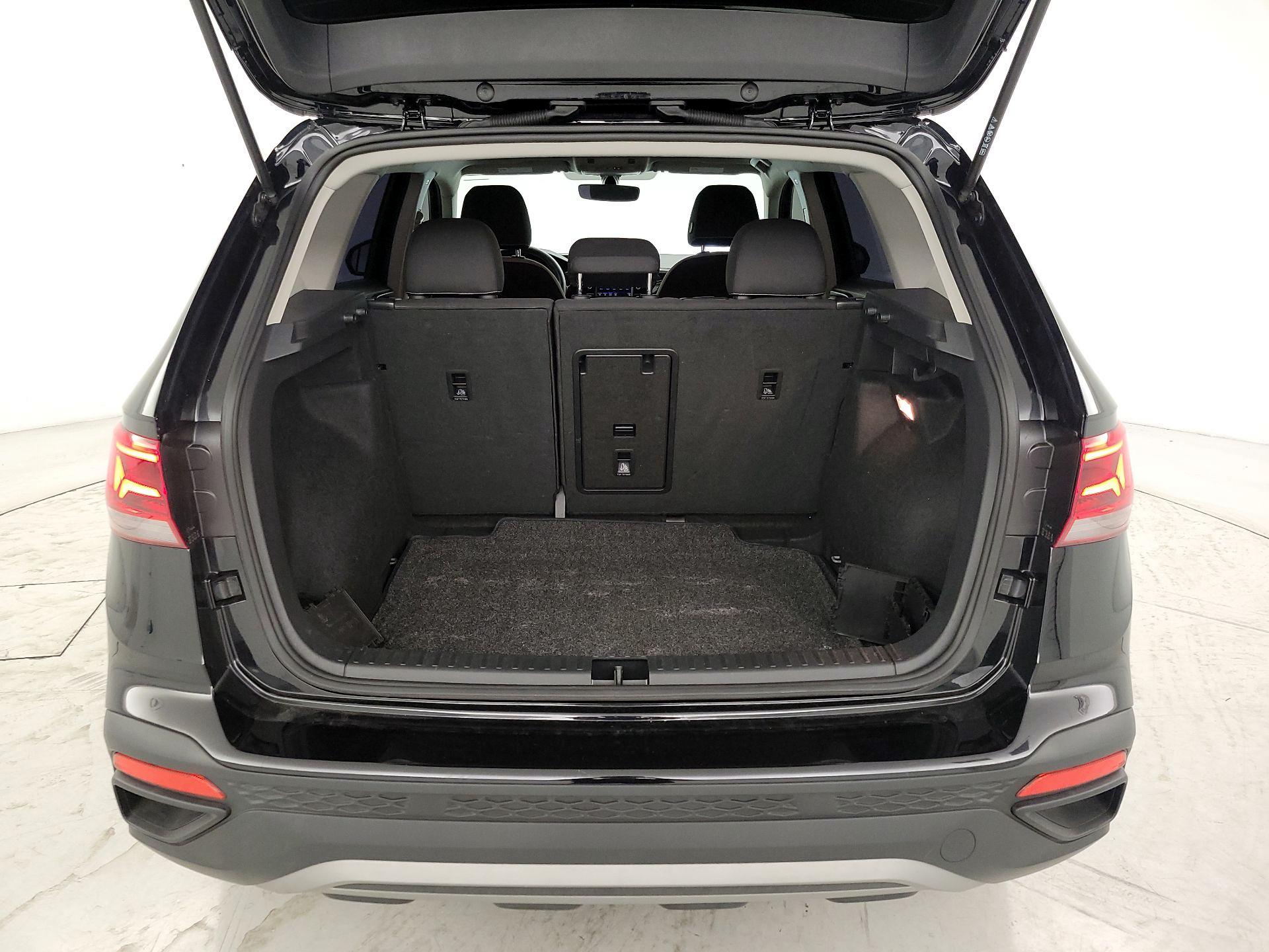 Thumbnail: 2023 Volkswagen Taos - 20