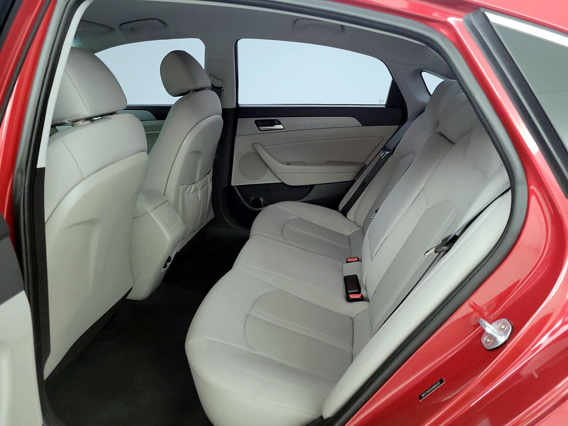 Thumbnail: 2018 Hyundai Sonata - 19