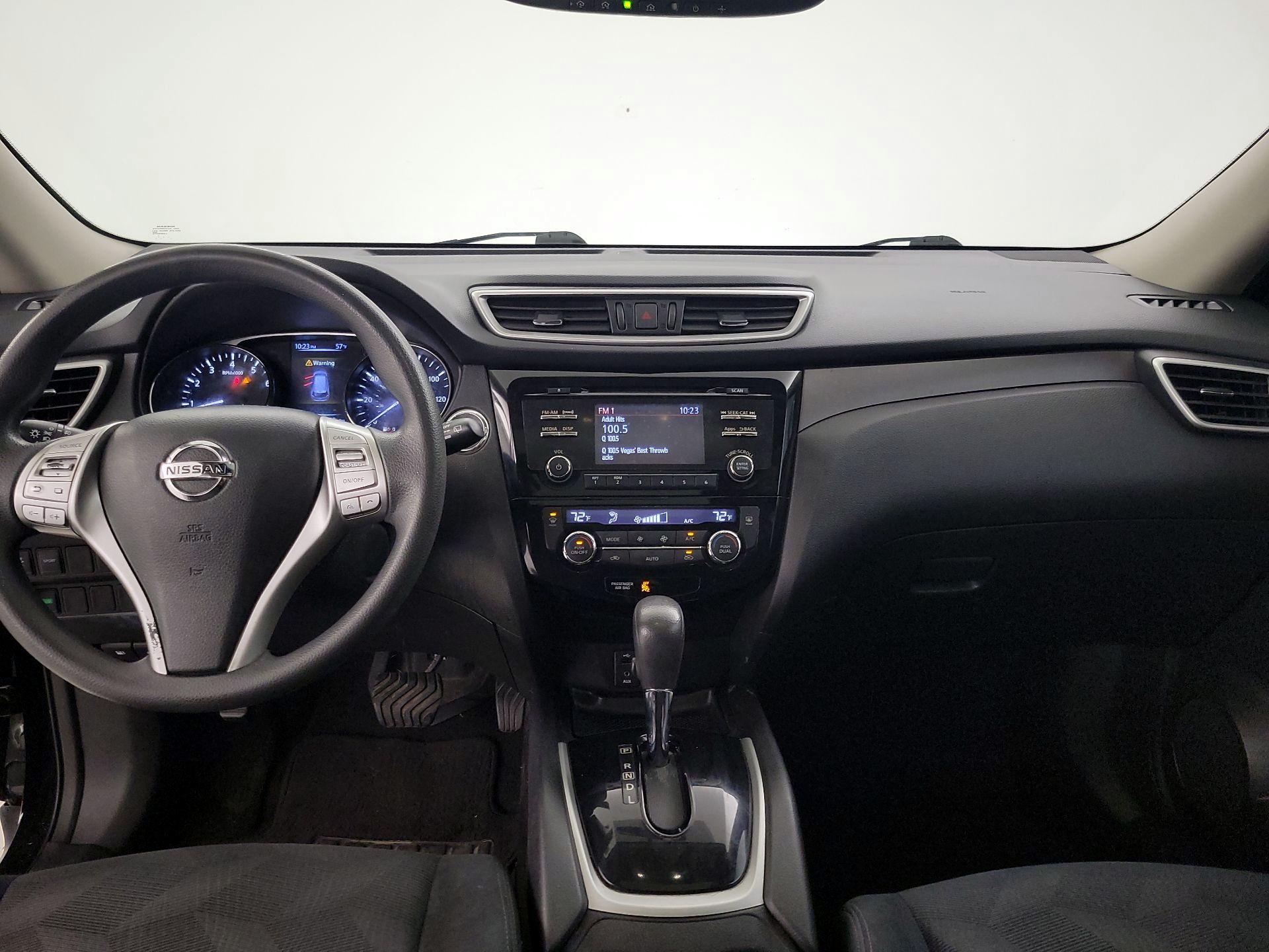 Thumbnail: 2015 Nissan Rogue - 9