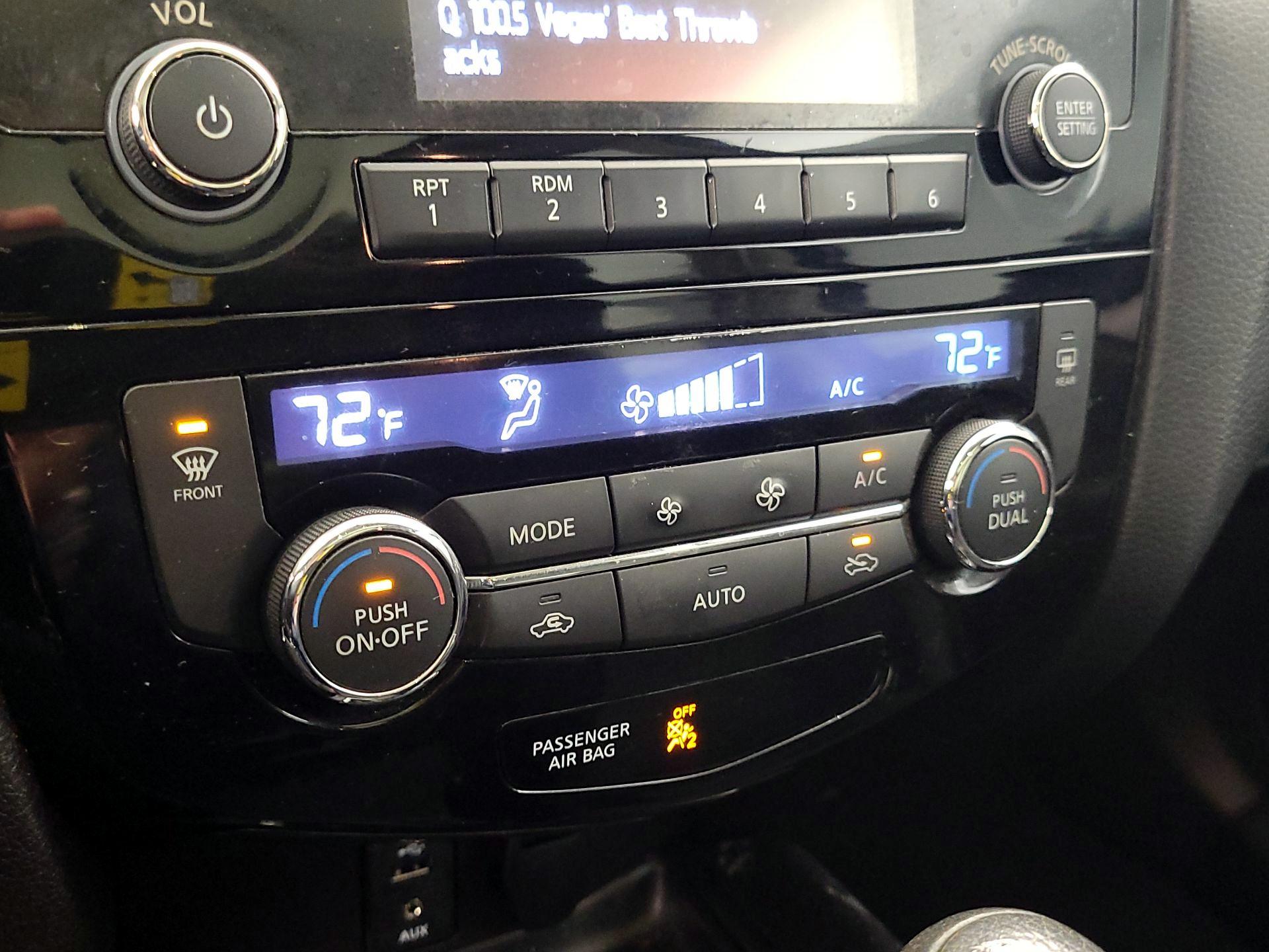 Thumbnail: 2015 Nissan Rogue - 16