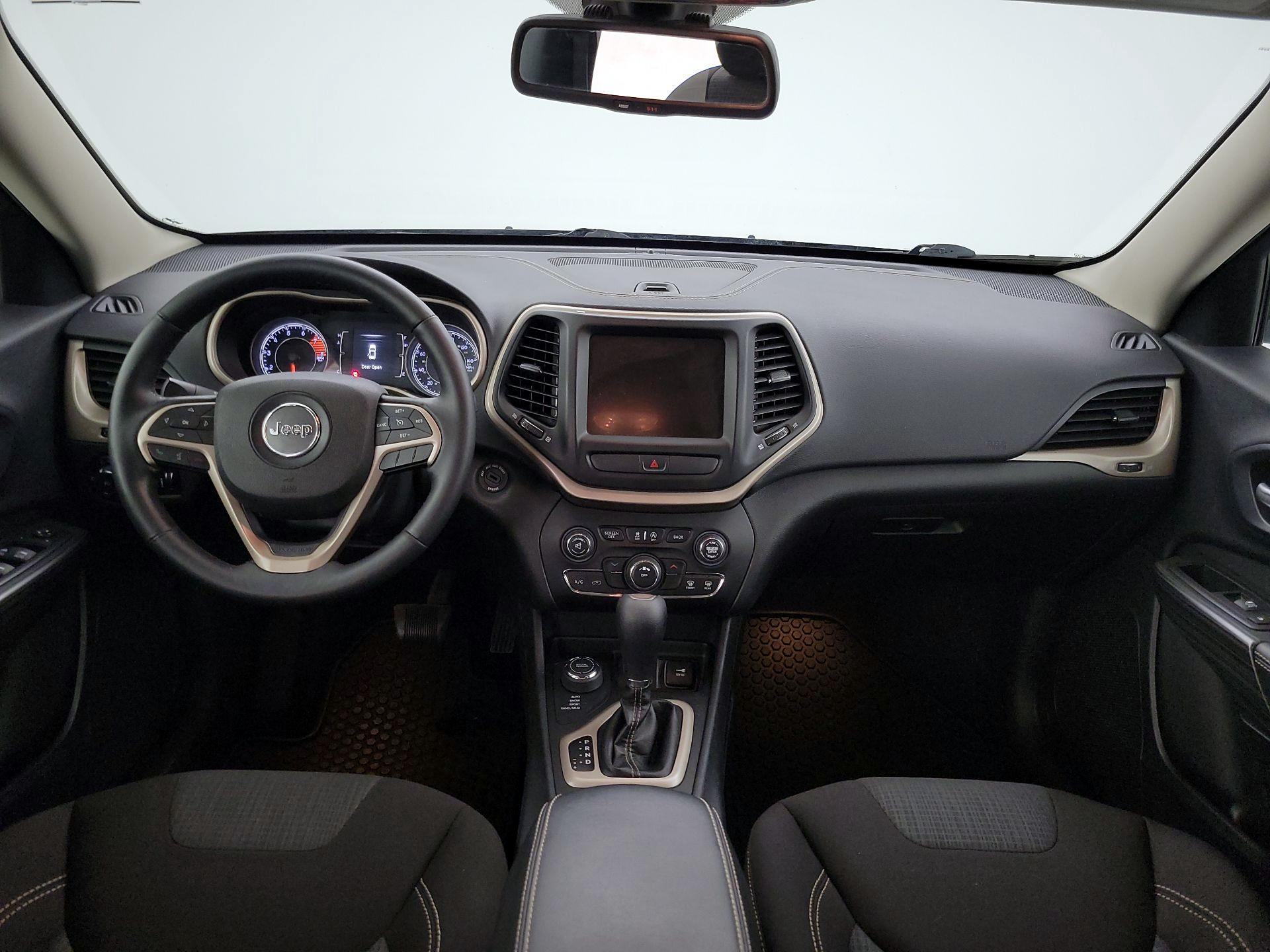 Thumbnail: 2016 Jeep Cherokee - 9