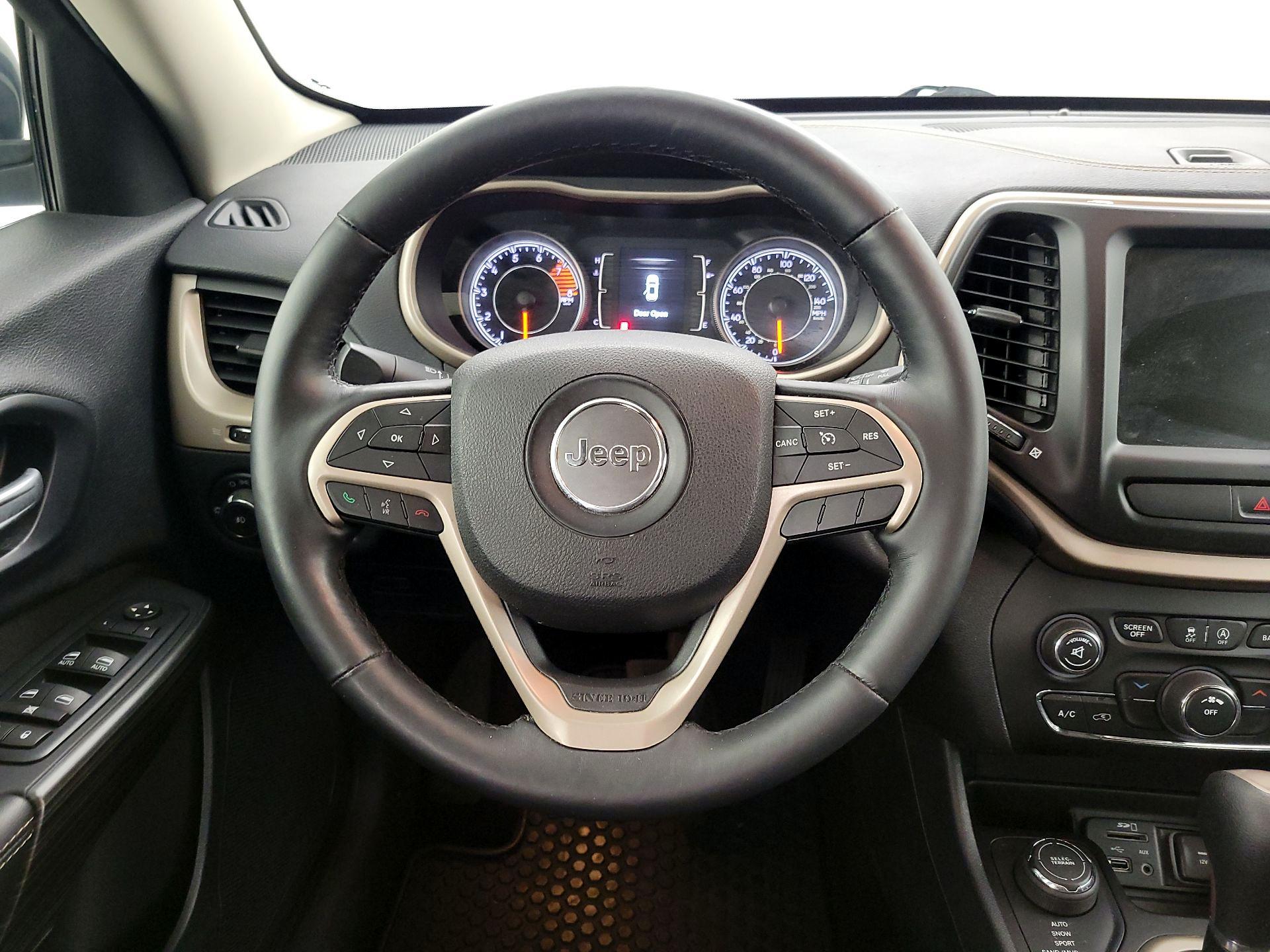 Thumbnail: 2016 Jeep Cherokee - 10