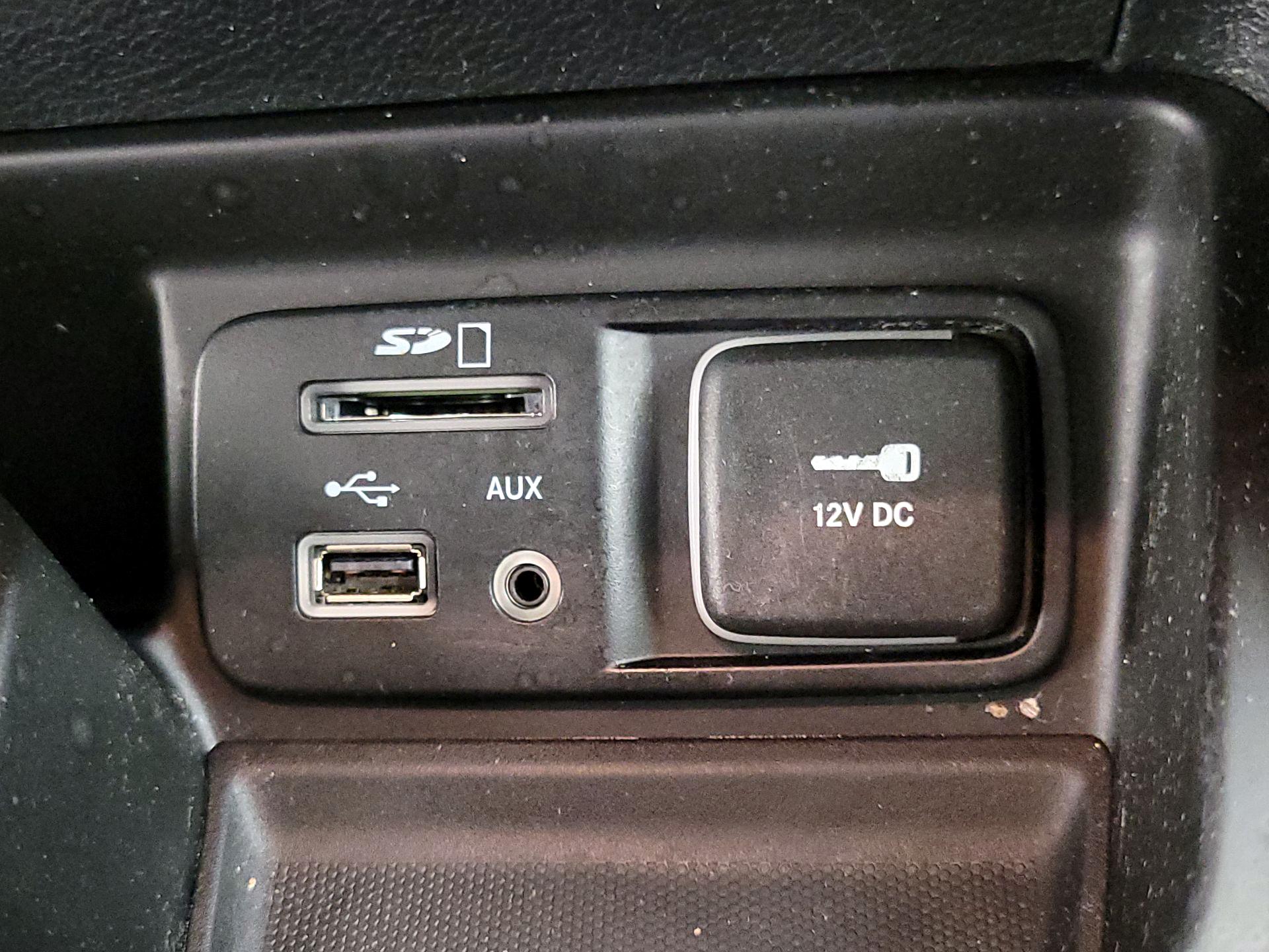 Thumbnail: 2016 Jeep Cherokee - 18