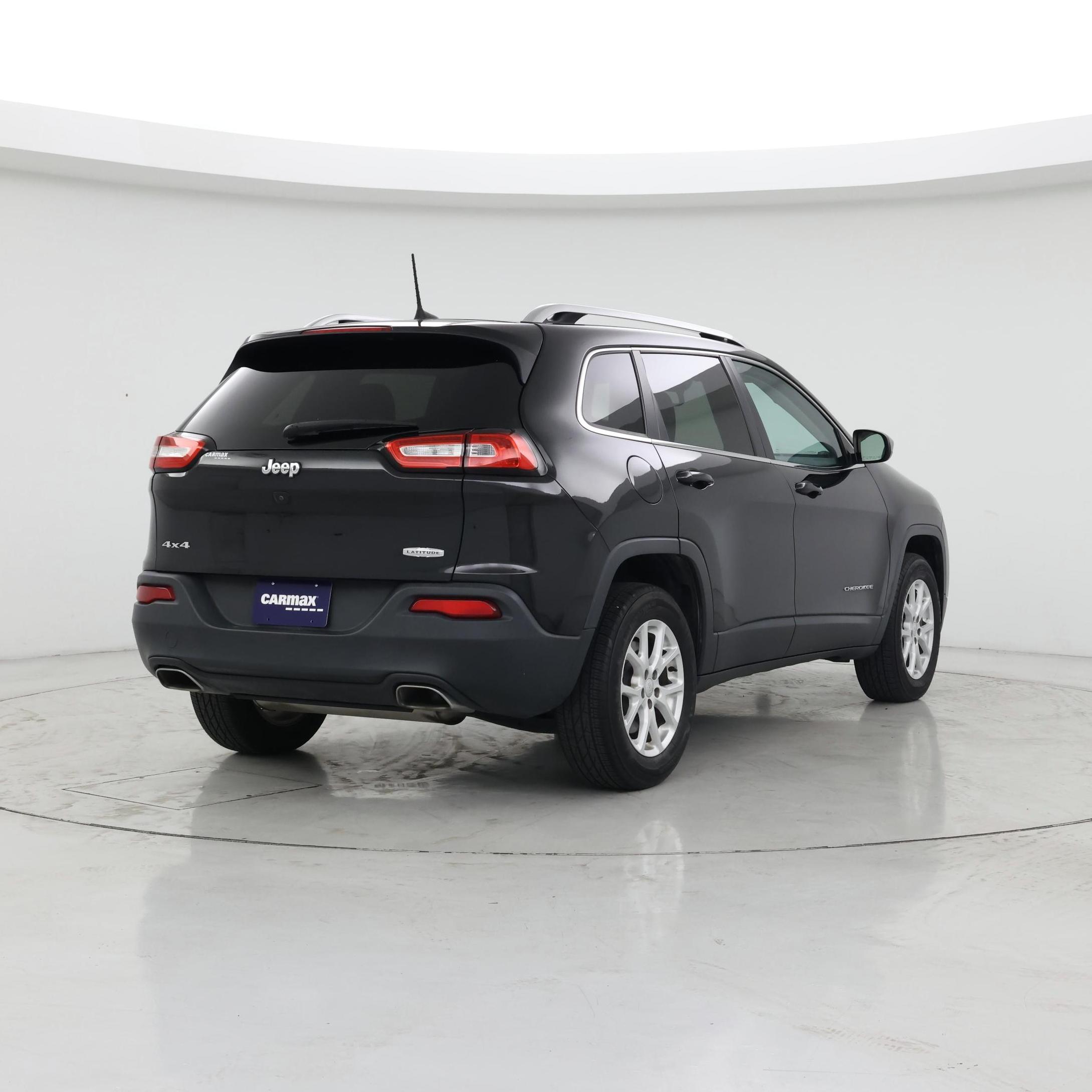 Thumbnail: 2016 Jeep Cherokee - 8