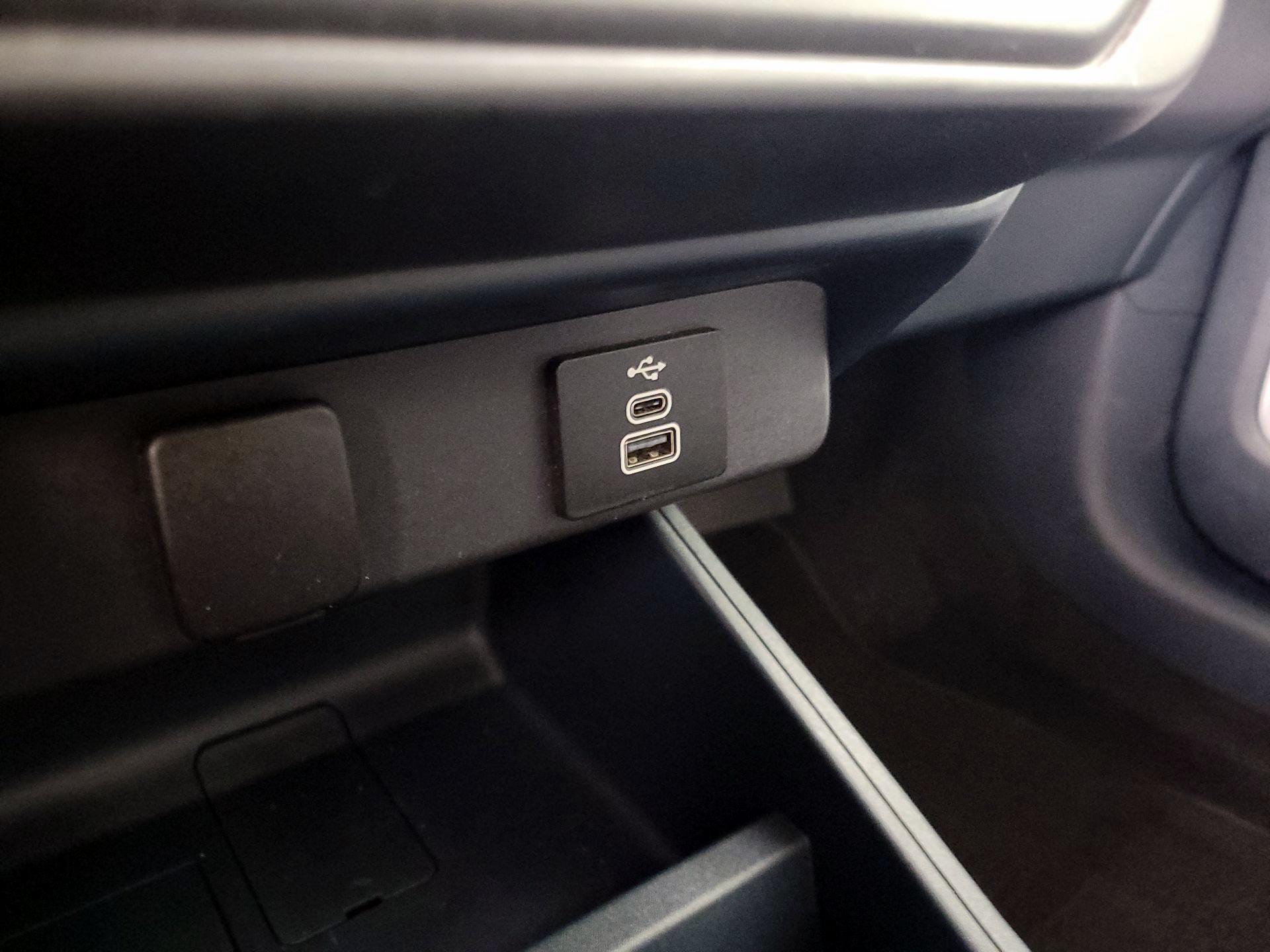 Thumbnail: 2025 Ford Maverick - 18