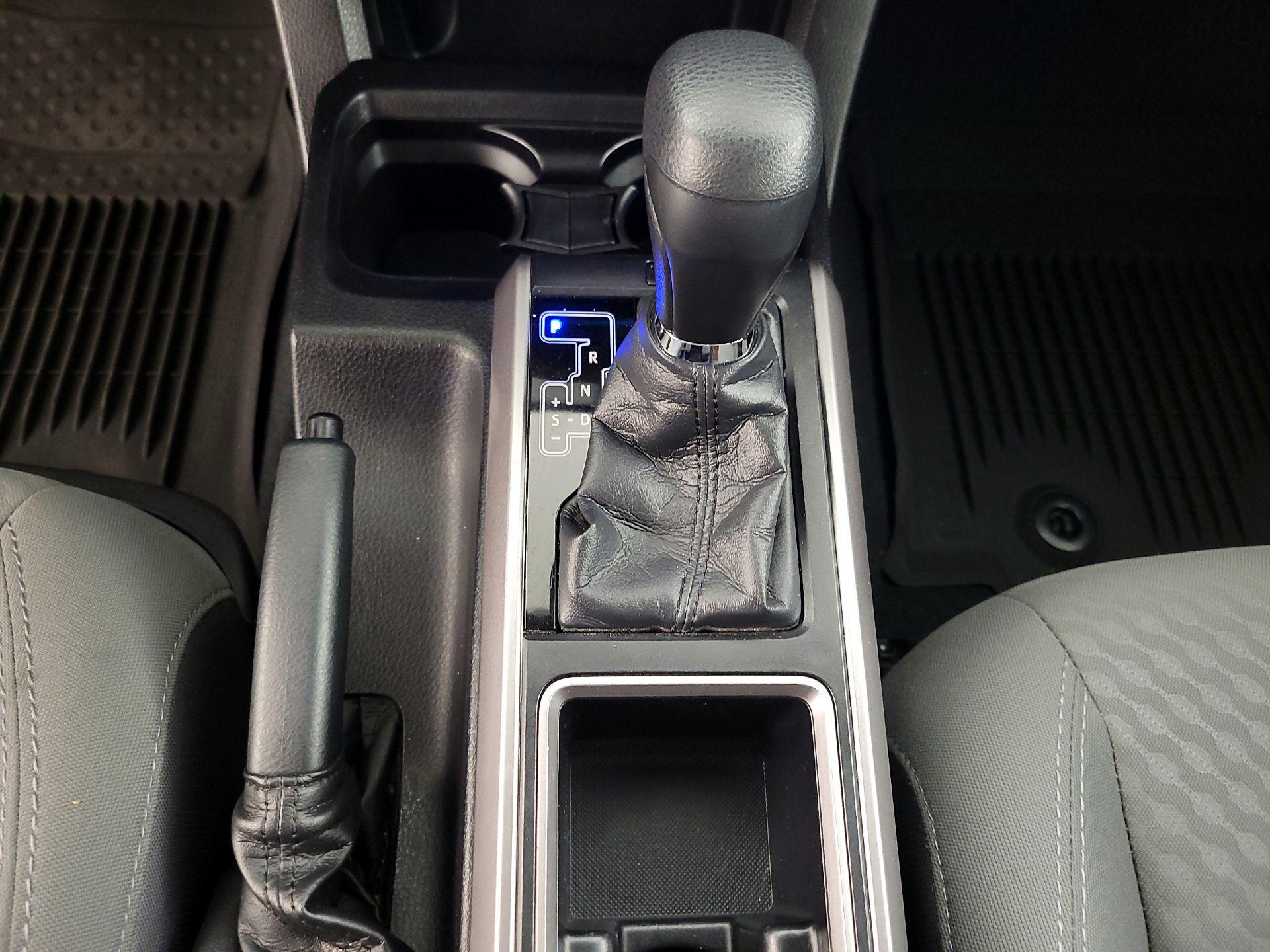 Thumbnail: 2021 Toyota Tacoma - 18