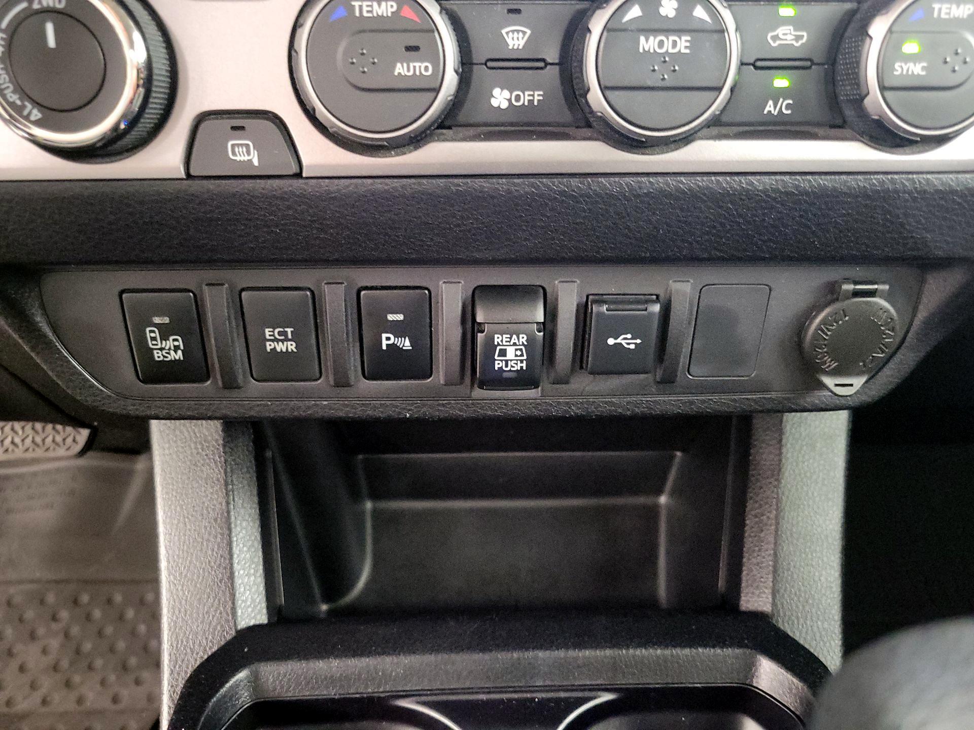 Thumbnail: 2021 Toyota Tacoma - 19