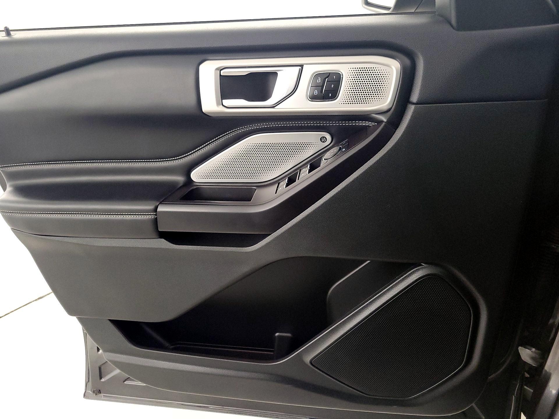 Thumbnail: 2020 Ford Explorer - 12